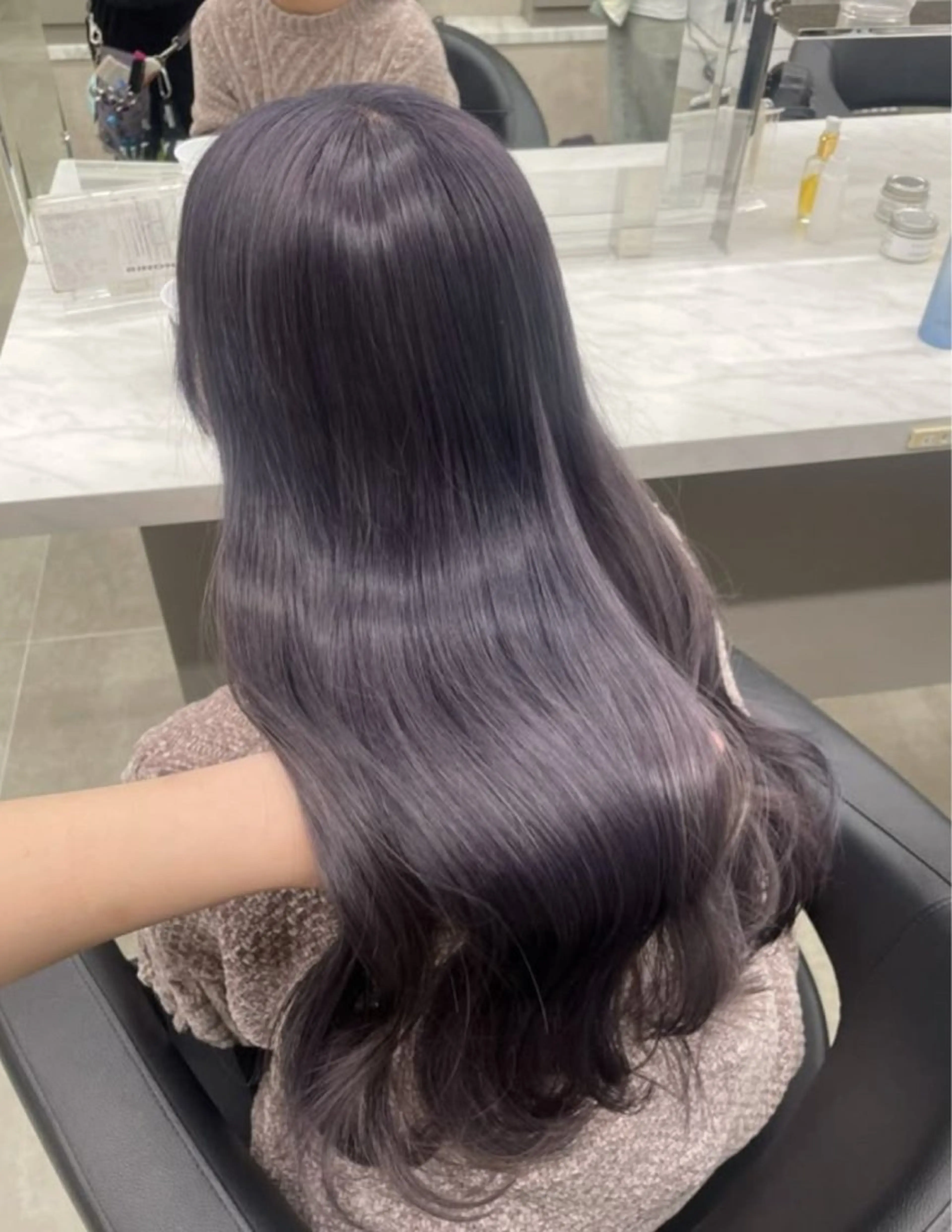 ロング カラー アッシュ ブリーチ 透明感カラー ラベンダーカラー ブリーチなしカラー 🖤酸性縮毛矯正/ 艶髪🖤のヘアスタイル
