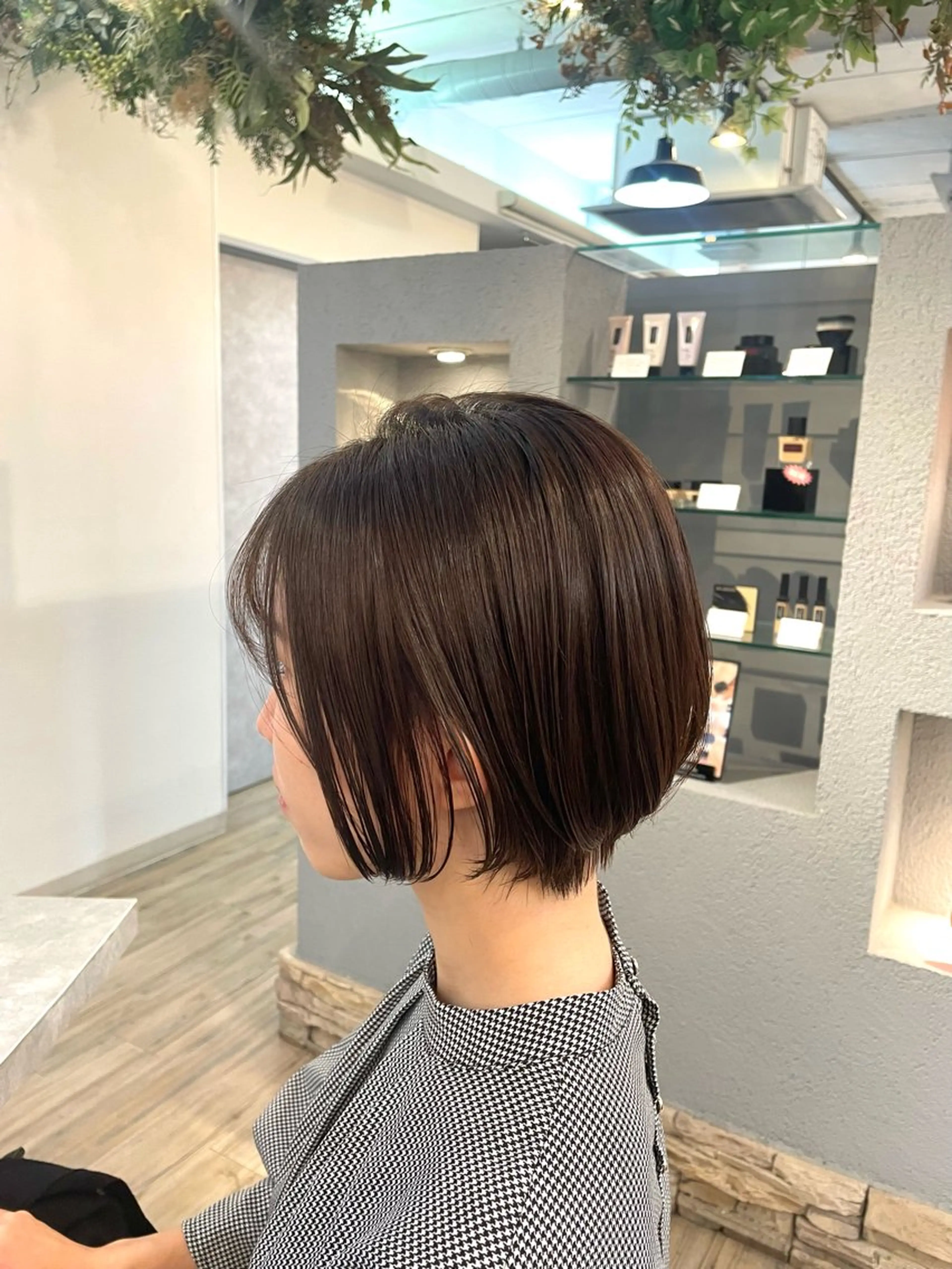 ショート カット ヘアカラー VISAGE ba.sk 金子詩帆のヘアスタイル