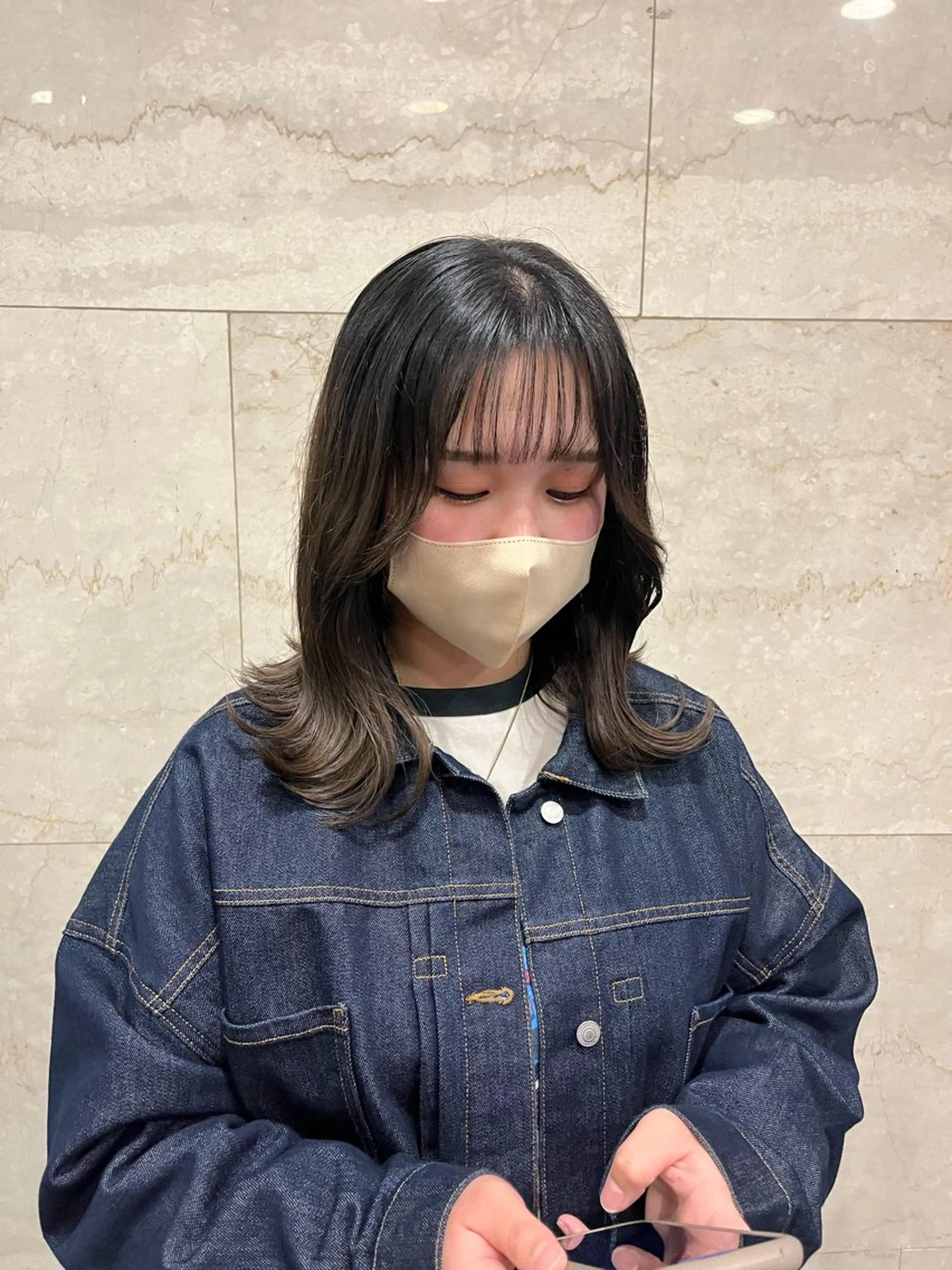 ミディアム くびれヘア カット ヘアカラー トリートメント えんぐちとも／透明感 カラー／博多ボブのヘアスタイル