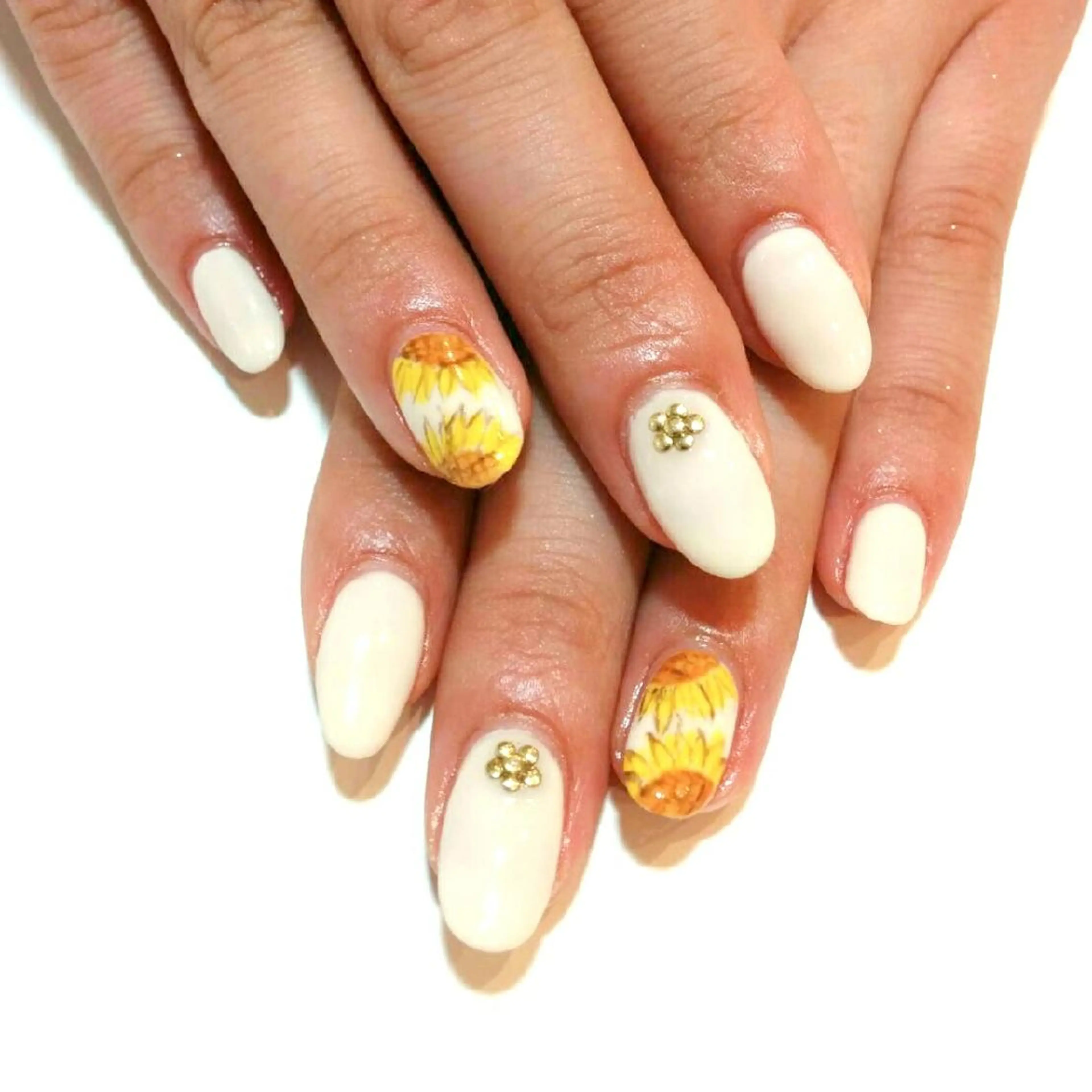 ネイル エステとネイル ローズコンフォートのネイルデザイン