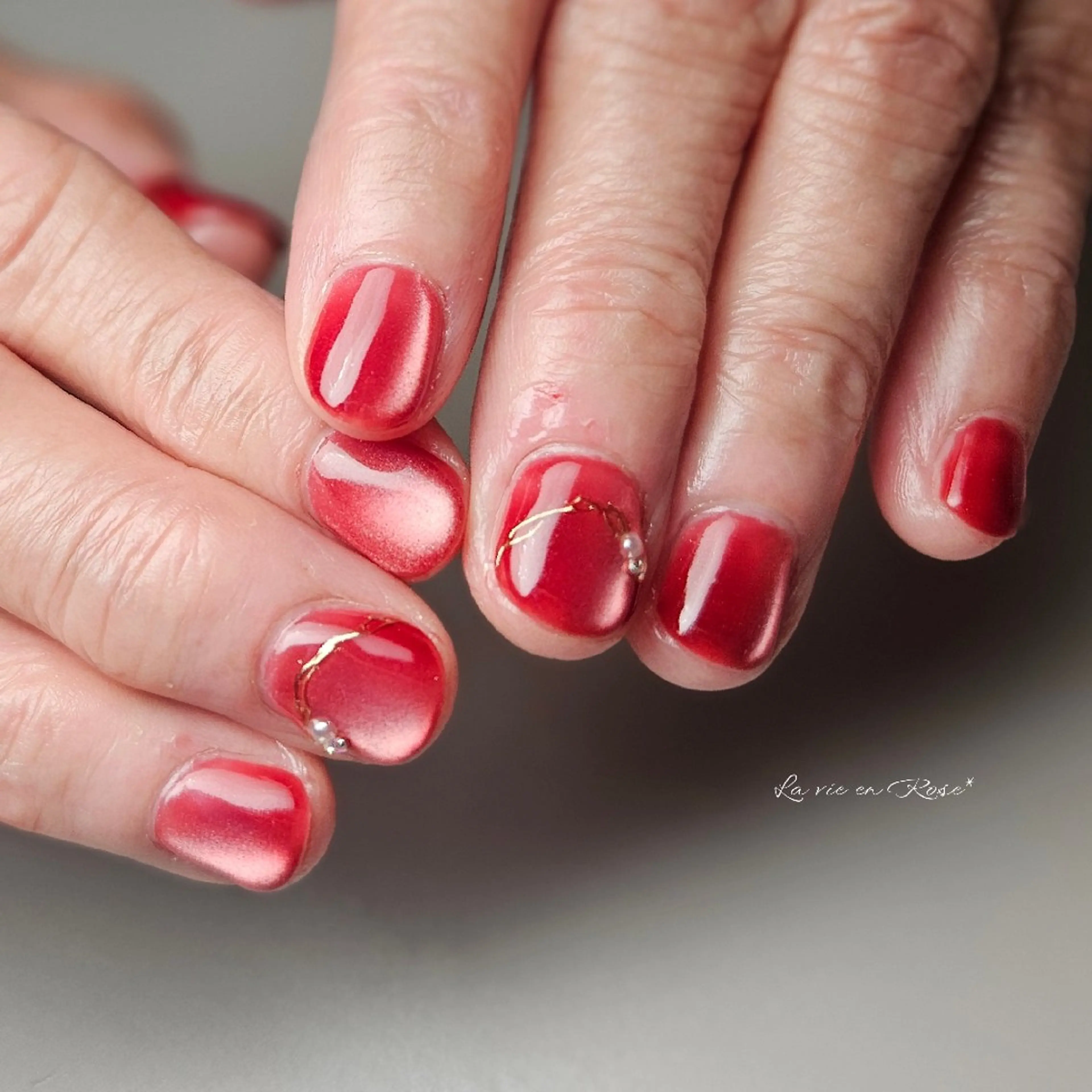 ネイル マグネットネイル ラヴィアン ローズのネイルデザイン