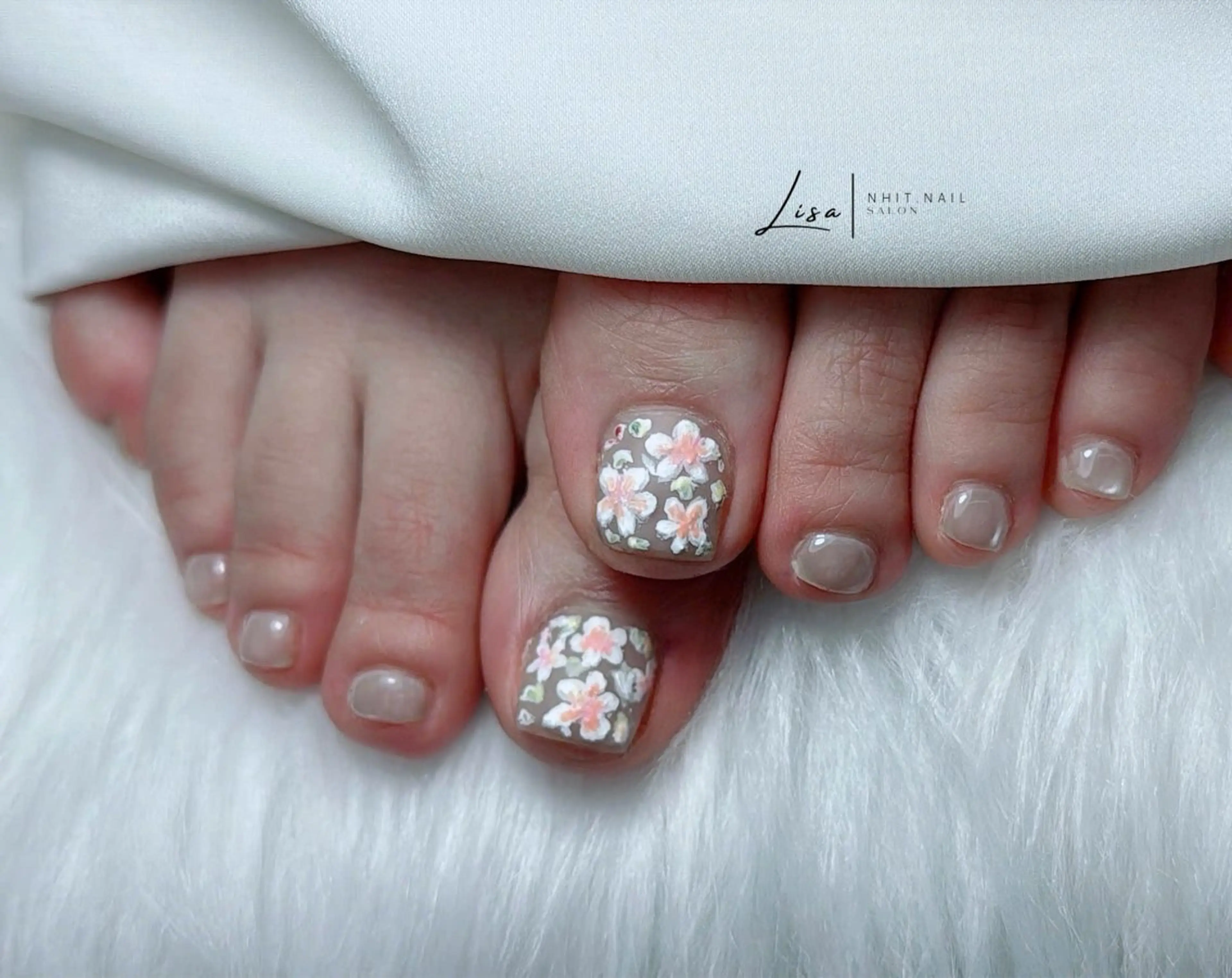 ネイル フットネイル Nhit Nailsのネイルデザイン