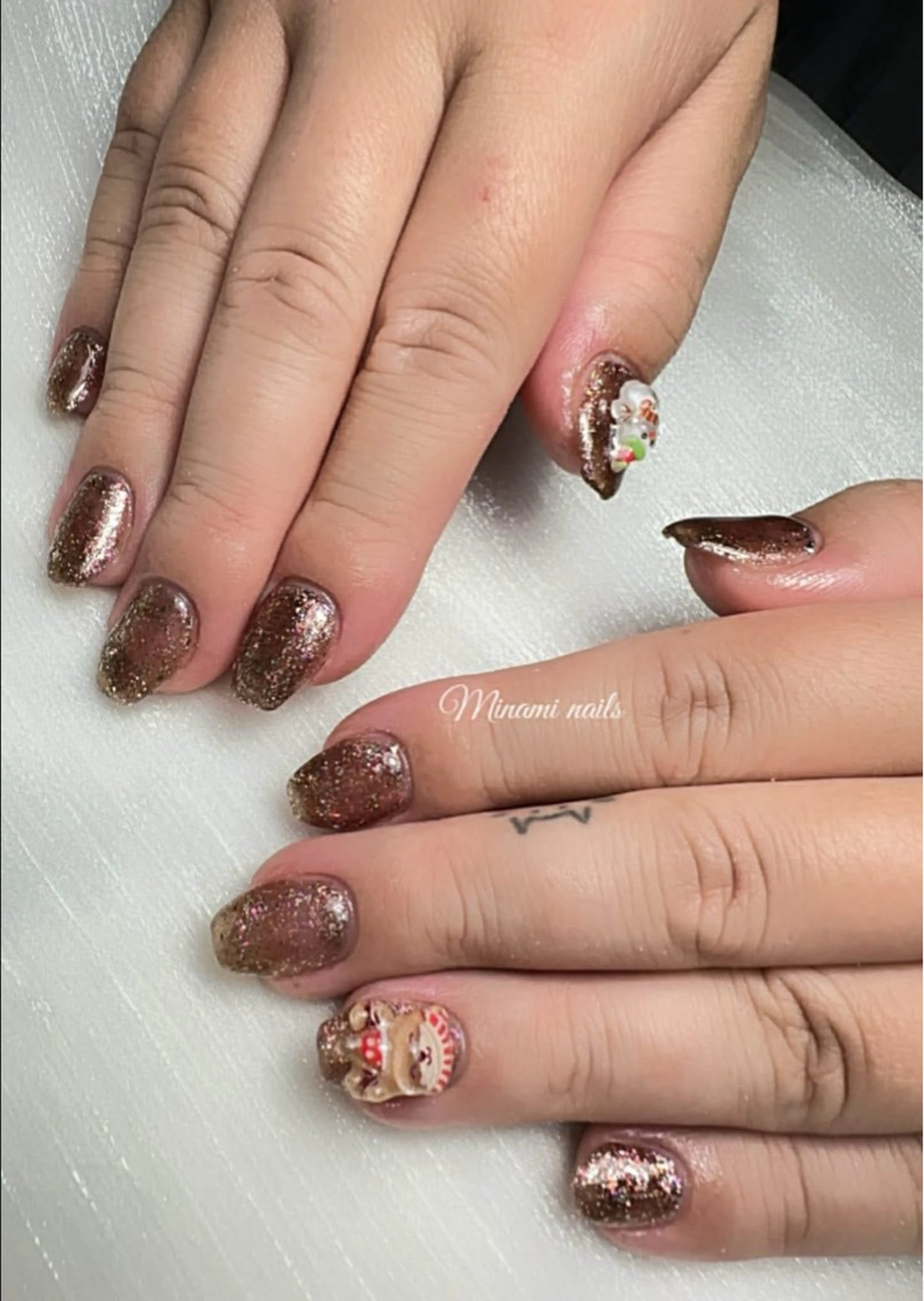 ネイル アートネイル オーロラネイル ガーリー キラキラネイル 韓国ネイル Minami Nailsのネイルデザイン