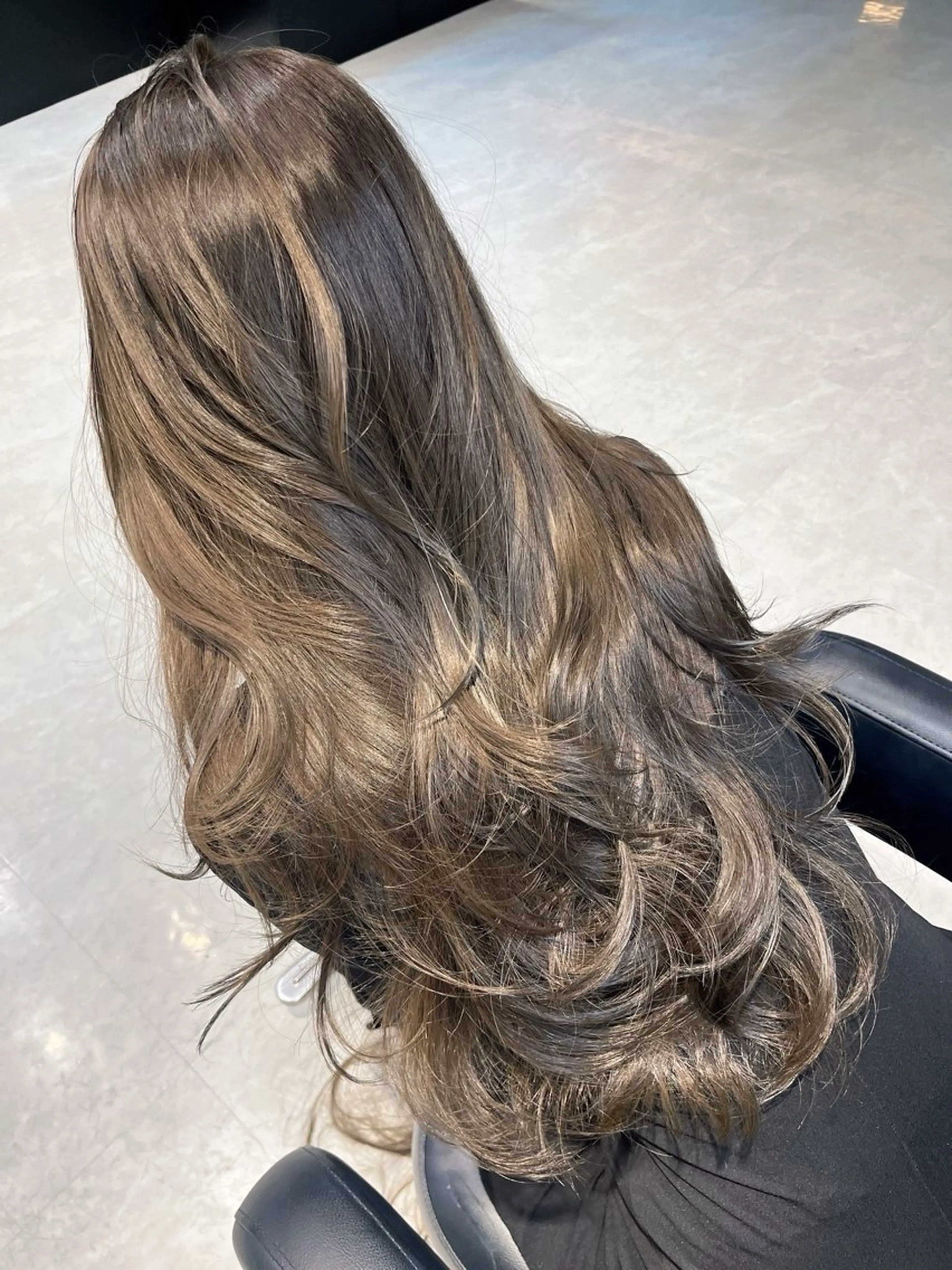 ロング カット ヘアカラー トリートメント 海野翔吾🇨🇳 ワンホンレイヤーのヘアスタイル