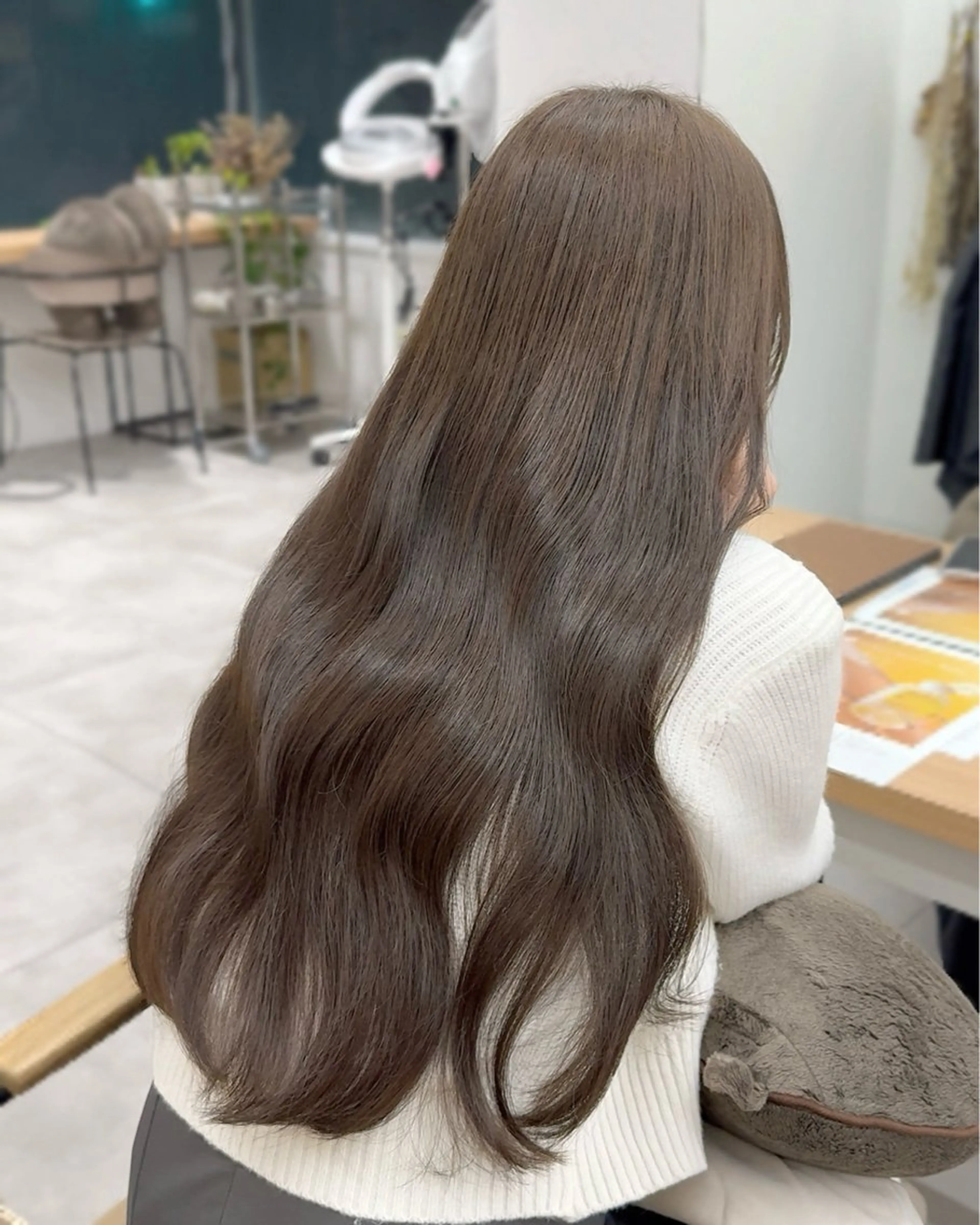 ロング 新田 琴美/ レイヤー/透明感のヘアスタイル