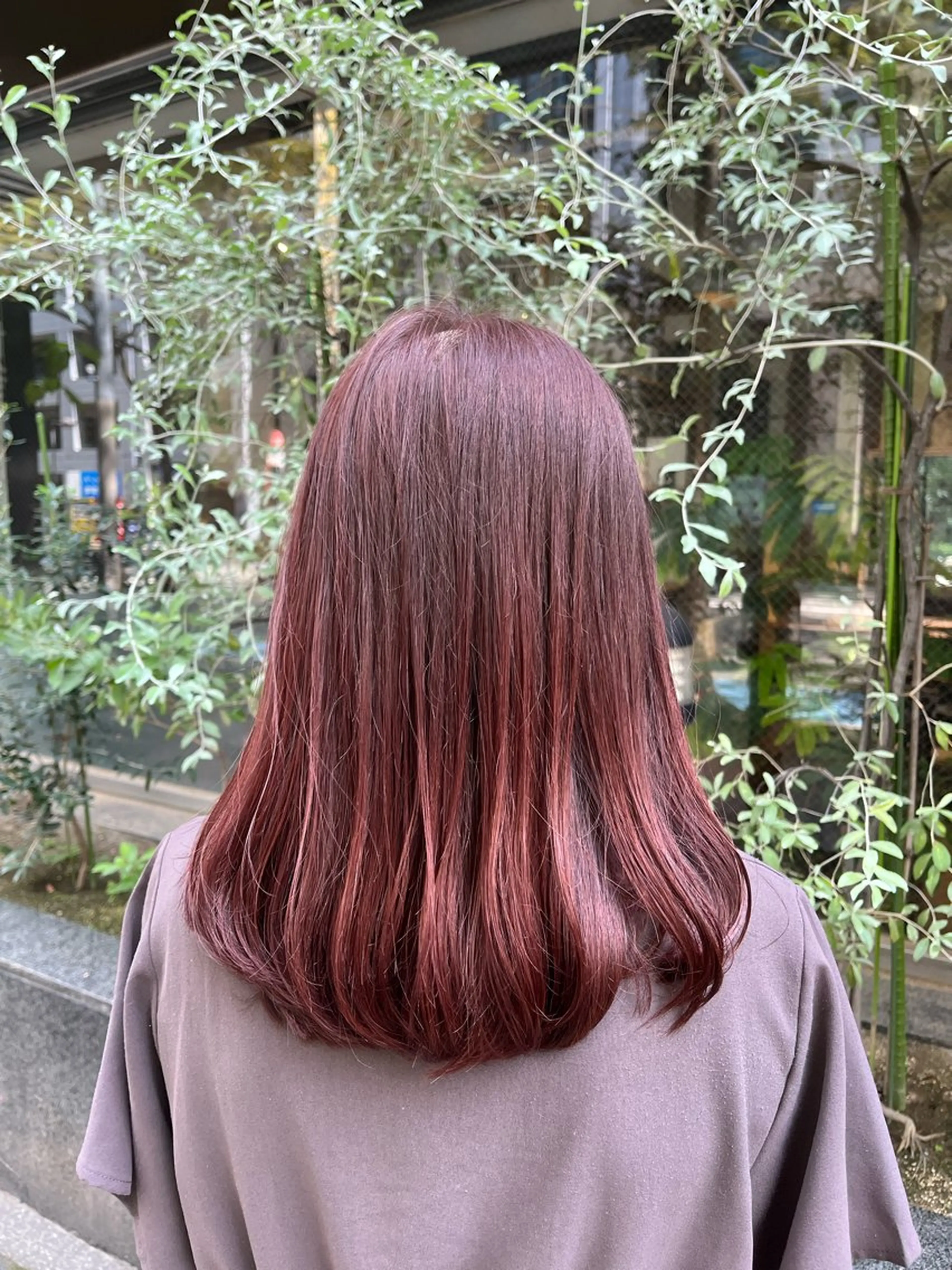 ミディアム カラー ブリーチ ブリーチなしカラー カット ヘアカラー トリートメント えんぐちとも／透明感 カラー／博多ボブのヘアスタイル