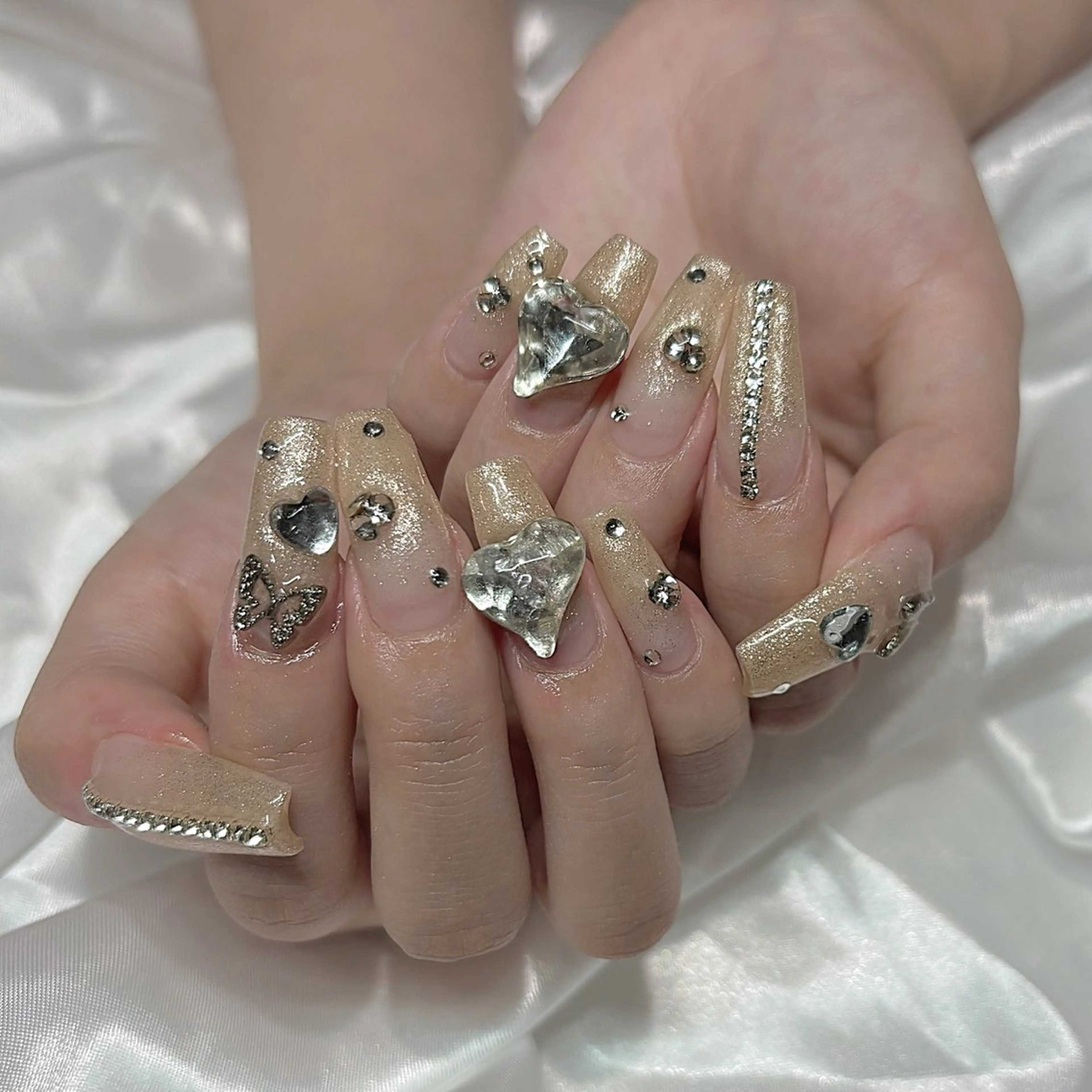 ネイル 山田 真里のネイルデザイン