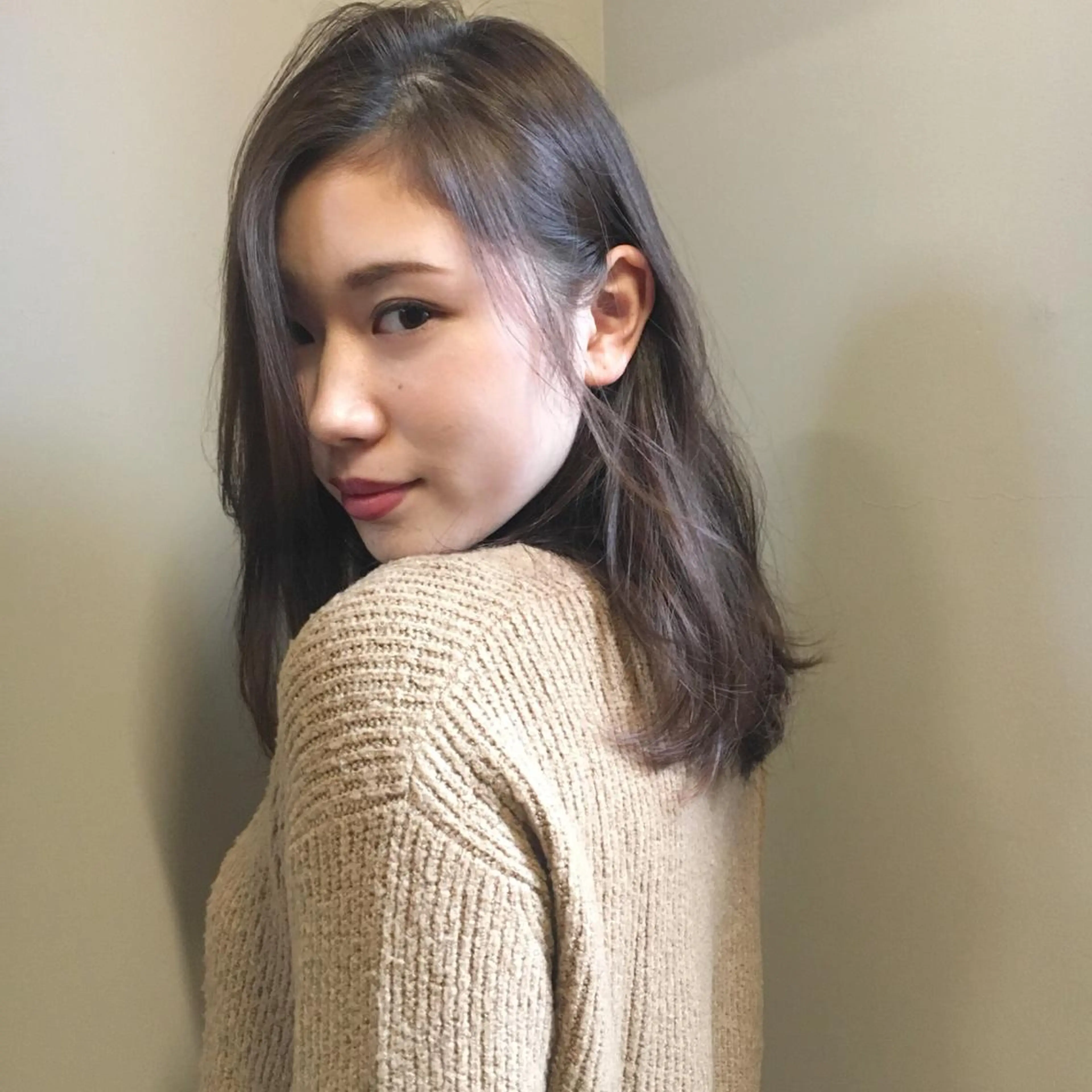 ミディアム カラー かきあげバング 薬院:今泉/上川美幸 ボブ/顔周りレイヤーのヘアスタイル