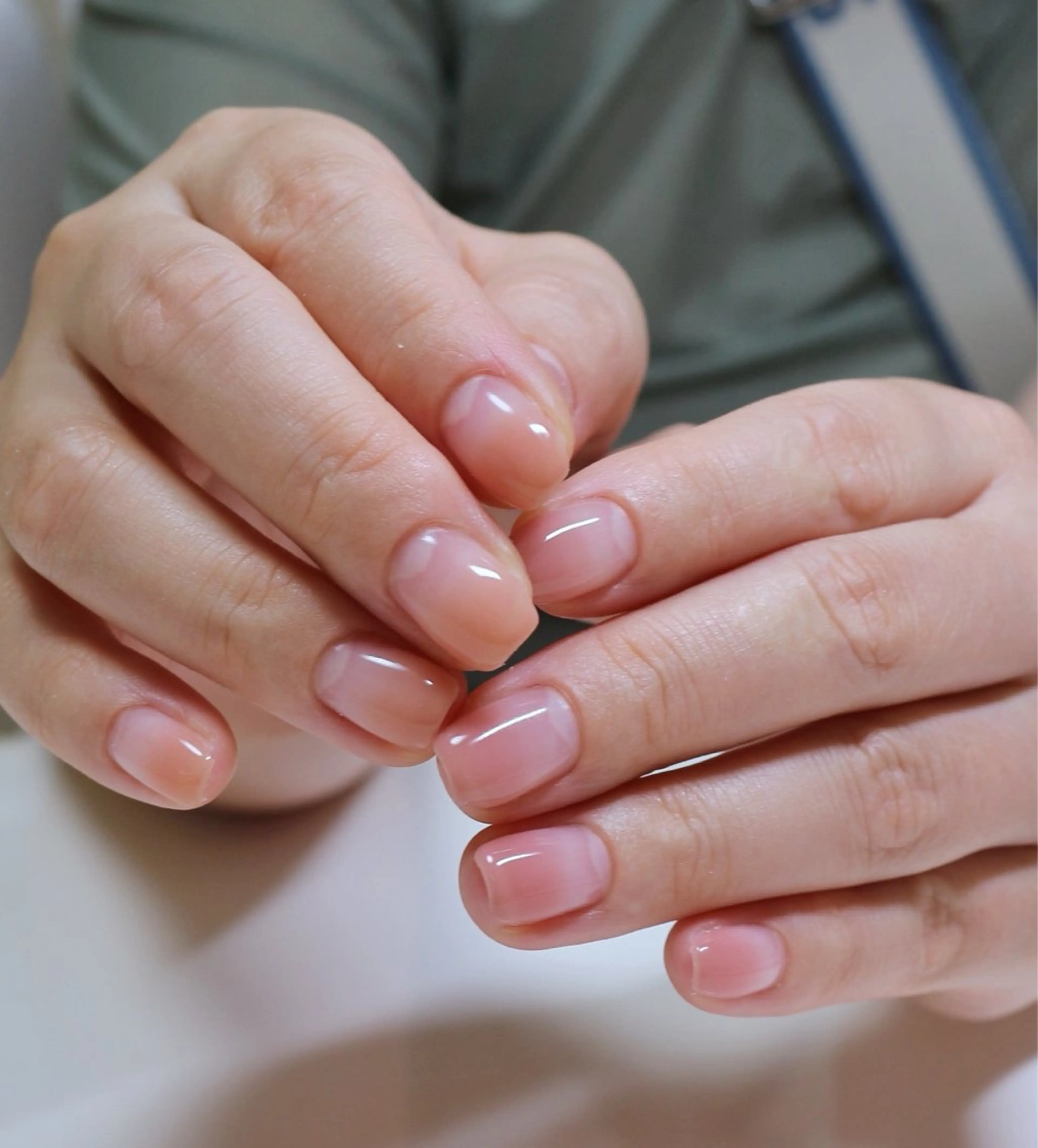 ネイル グラデーション ニュアンスネイル オフィスネイル シンプルネイル ワンホンネイル ハンドネイル Baku Nailsのネイルデザイン
