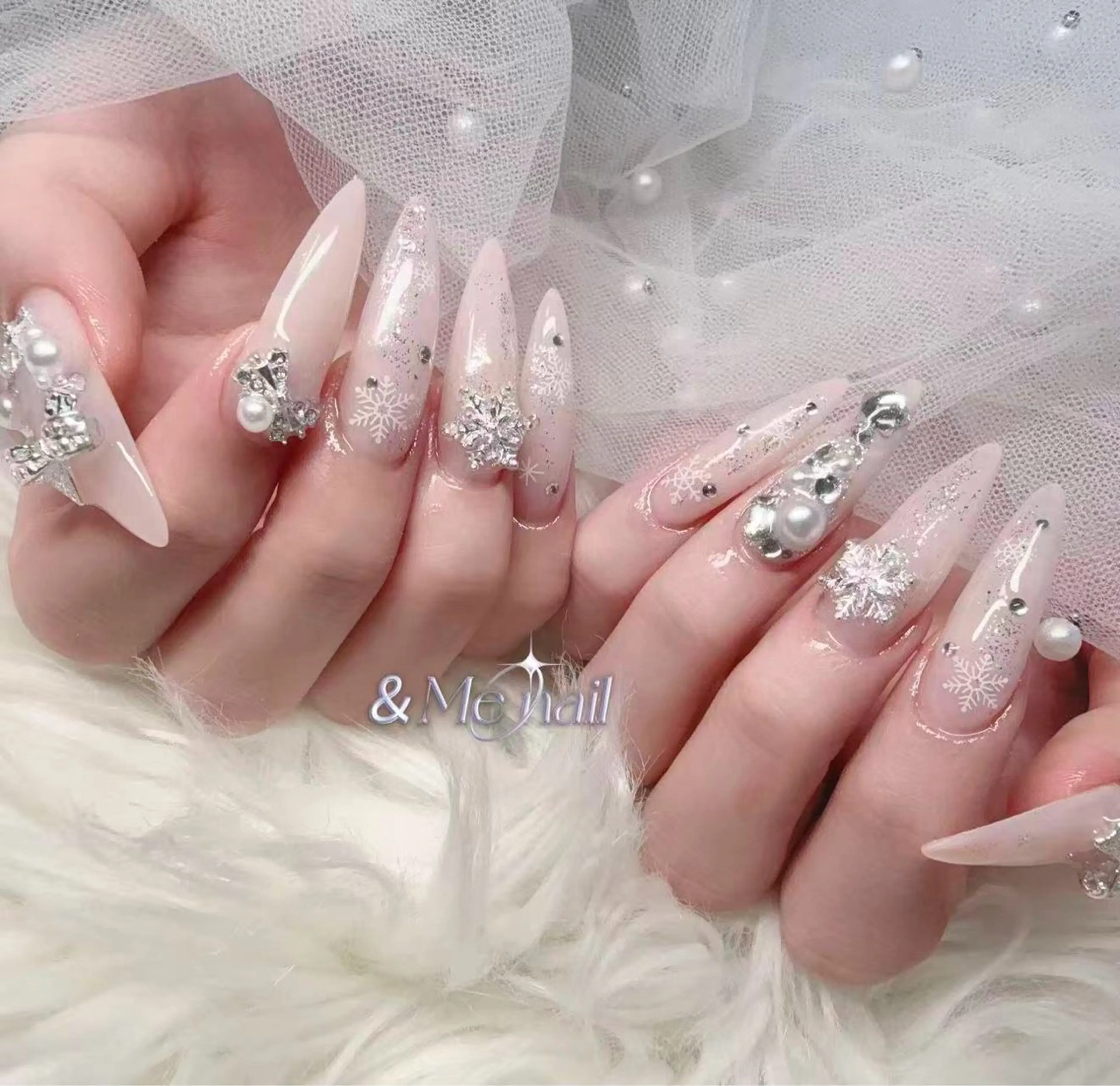 ネイル ハンドネイル &ME ネイルサロンのネイルデザイン