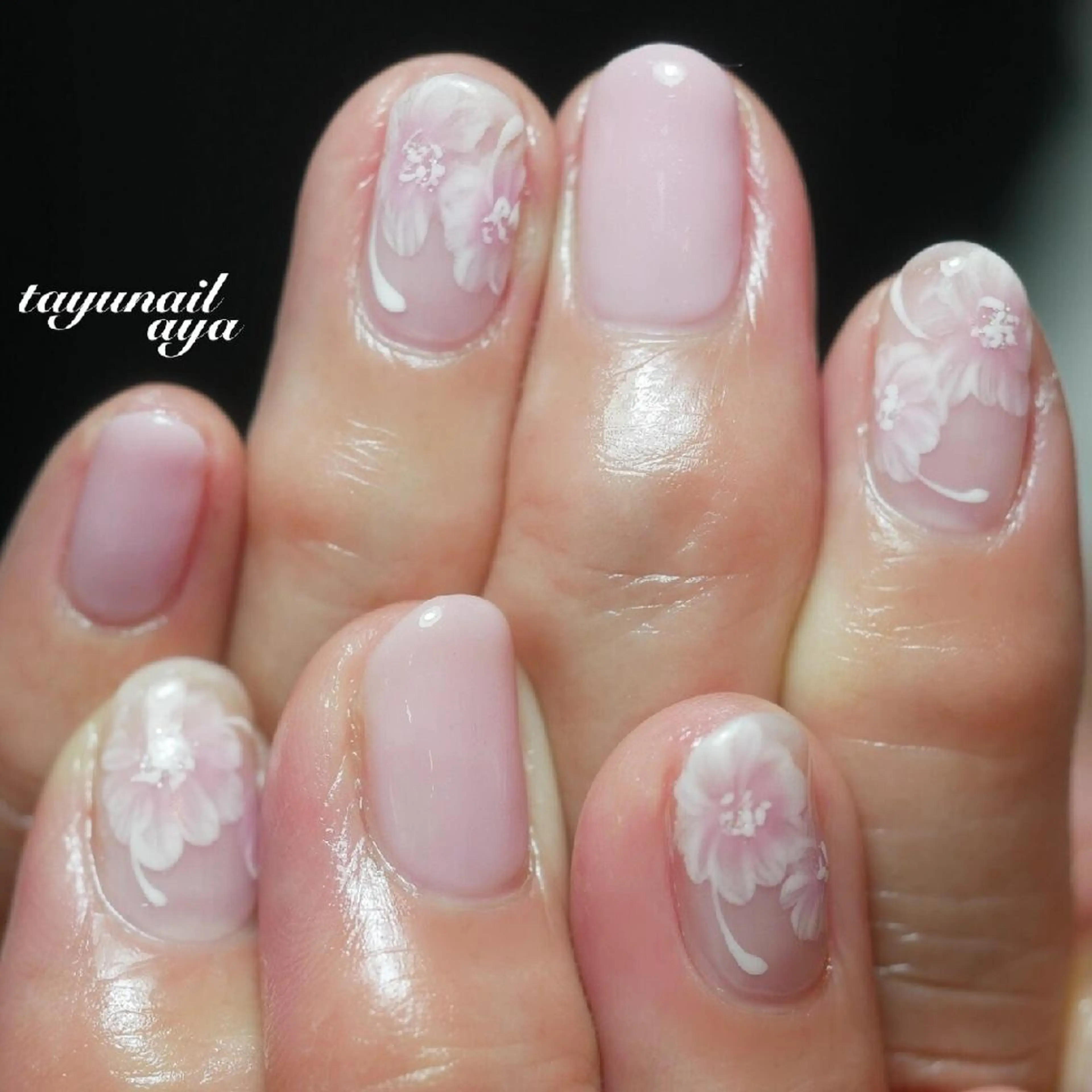 ネイル ブルー フラワーネイル ジェルネイル パラジェル ピンク ネイルサロン 【たゆnail】のネイルデザイン
