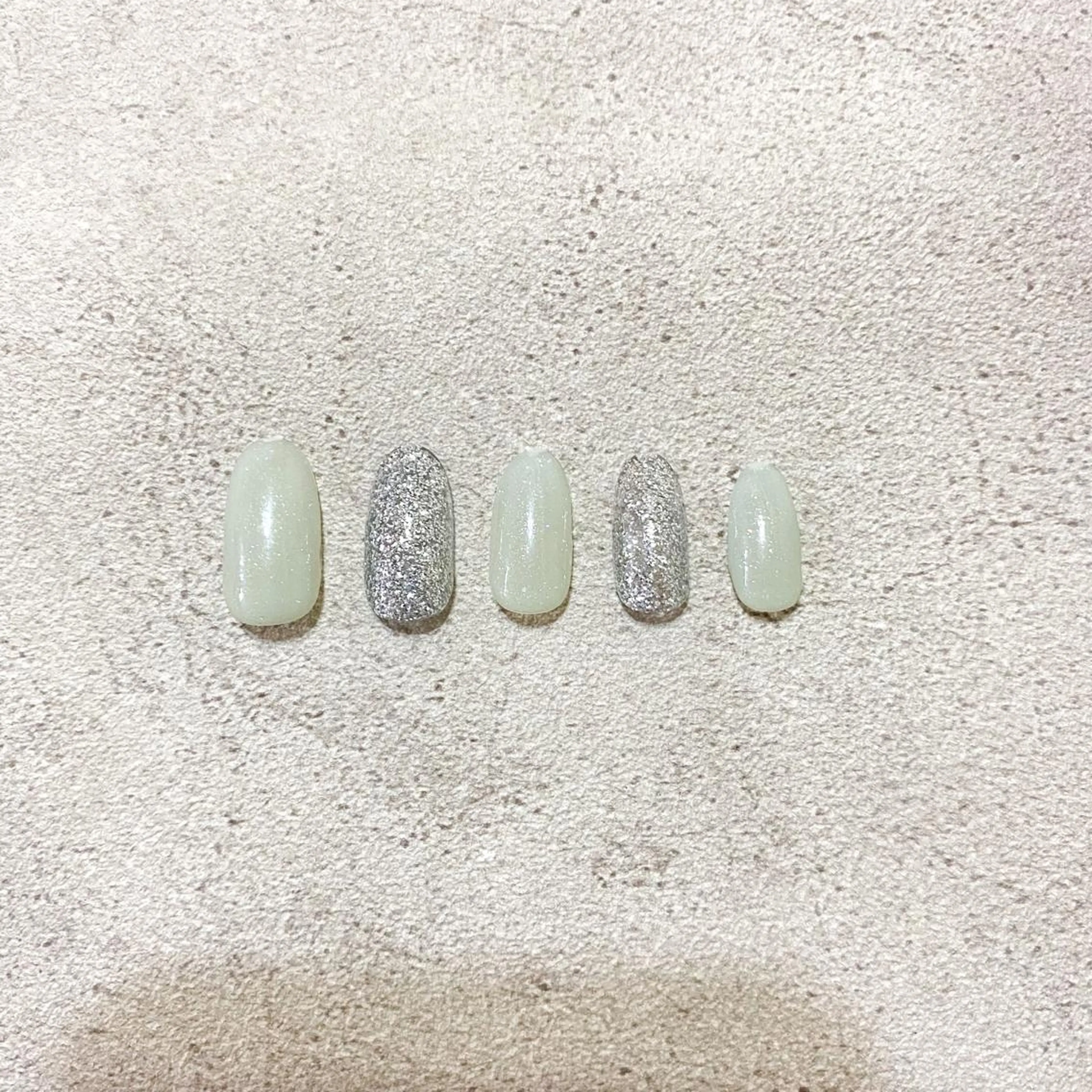 ネイル ハンドネイル ゴテゴテ💙ワンホン リオナのネイルデザイン