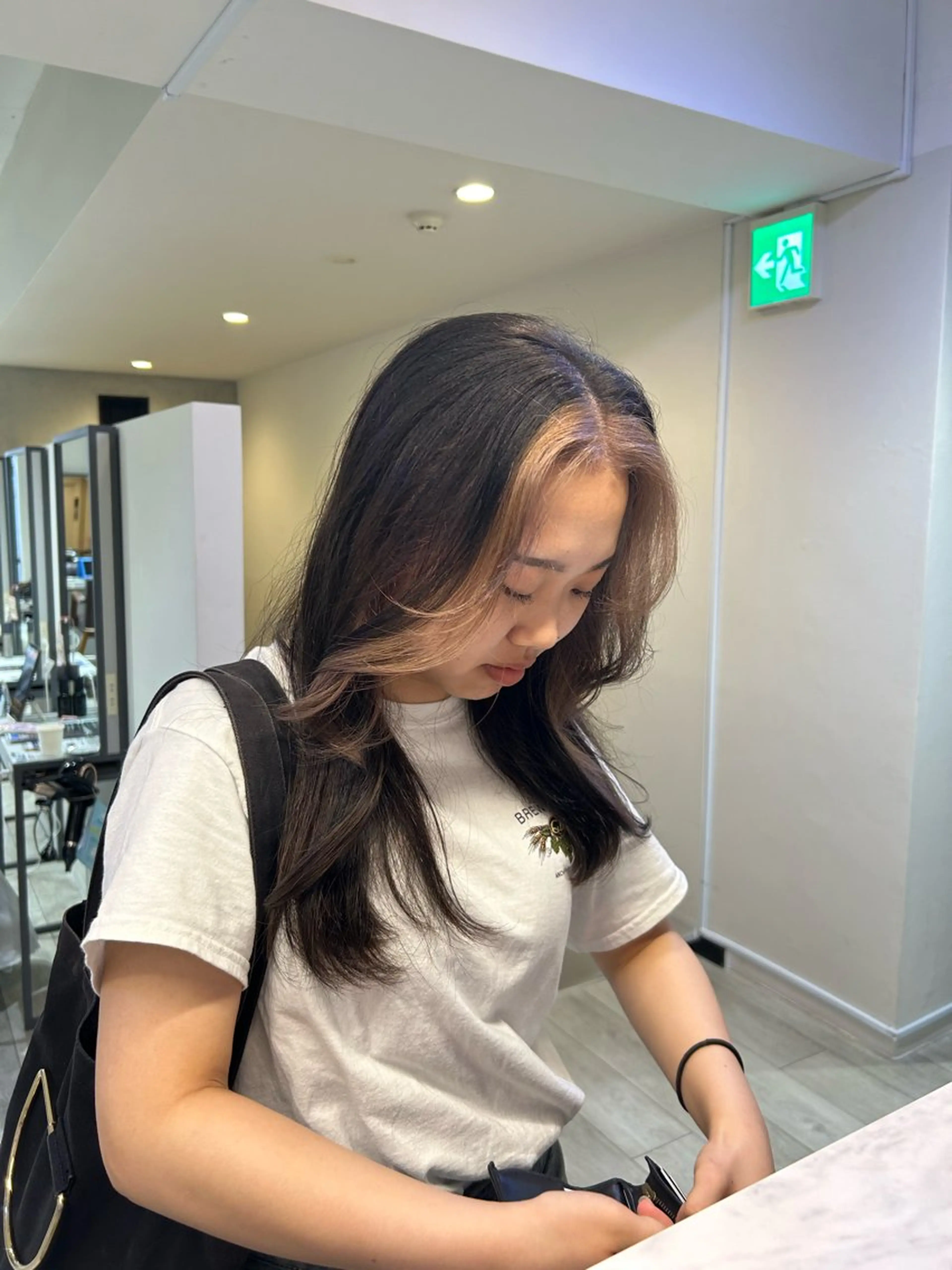 セミロング ヘアカラー カラー/エクステ 🤍ルナのヘアスタイル