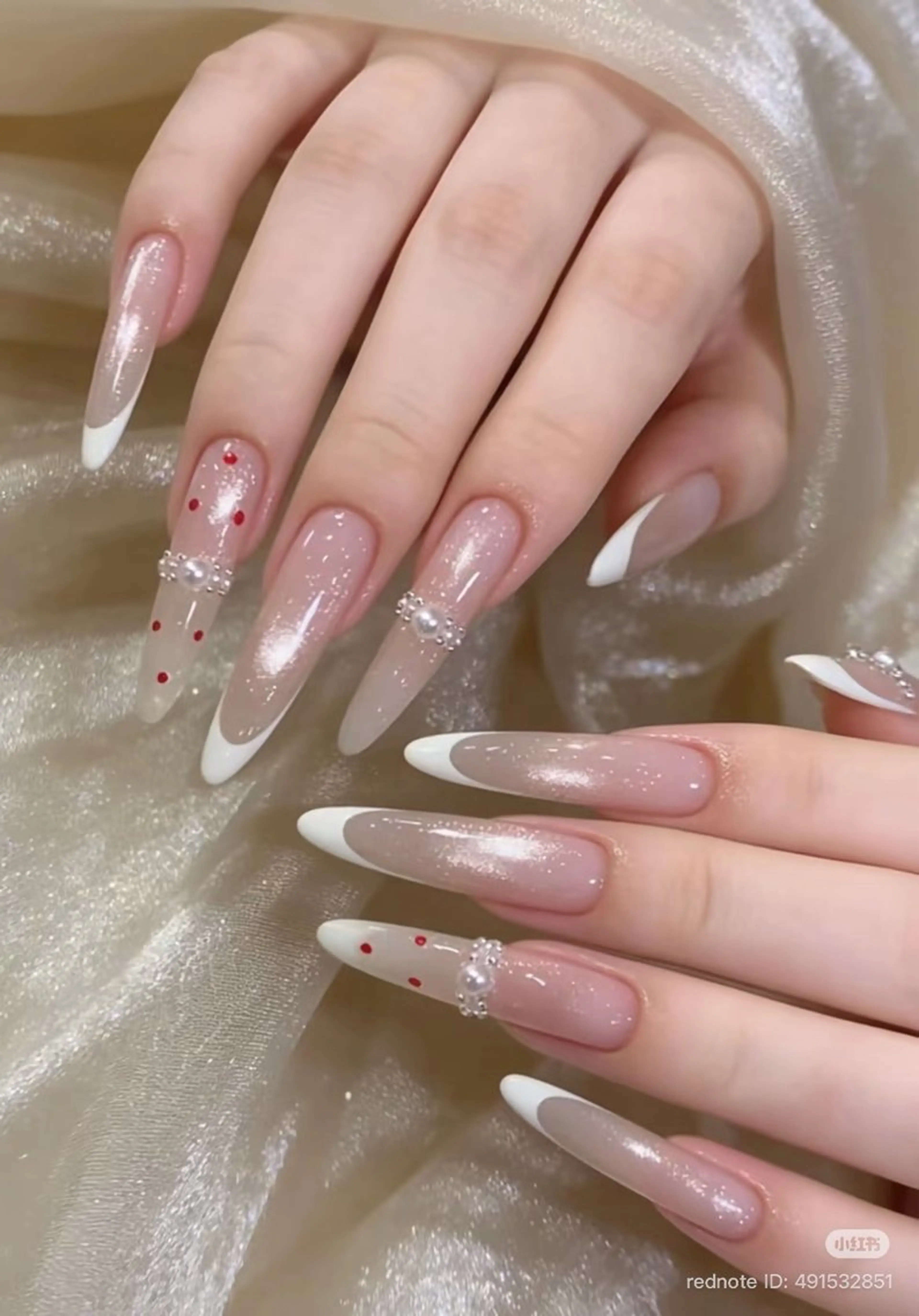 ネイル フレンチネイル キラキラネイル 韓国ネイル シンプルネイル ワンホンネイル ハンドネイル MEI Nailのネイルデザイン