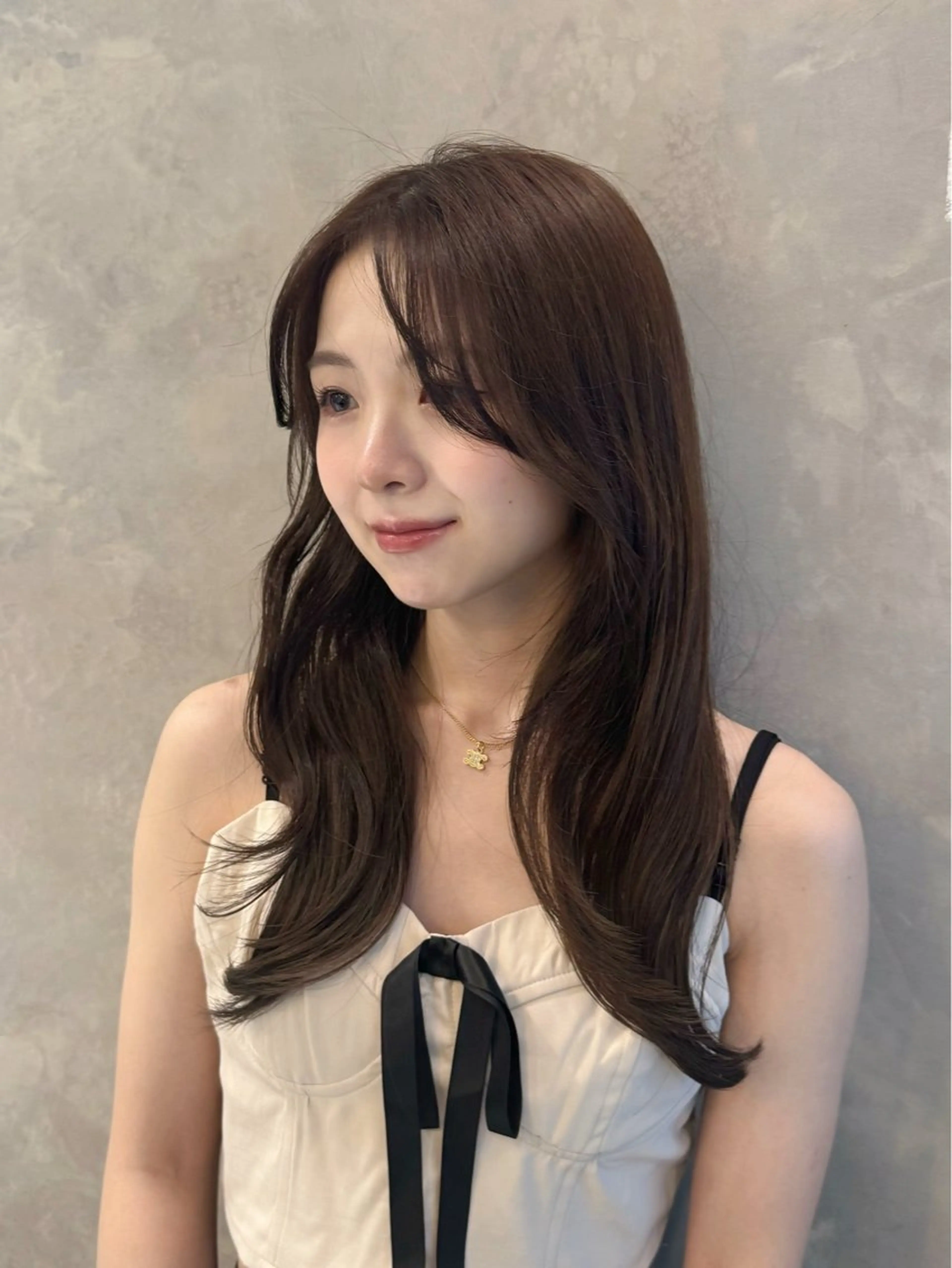 セミロング ヘアカラー rioカットカラー ♡韓国レイヤーのヘアスタイル