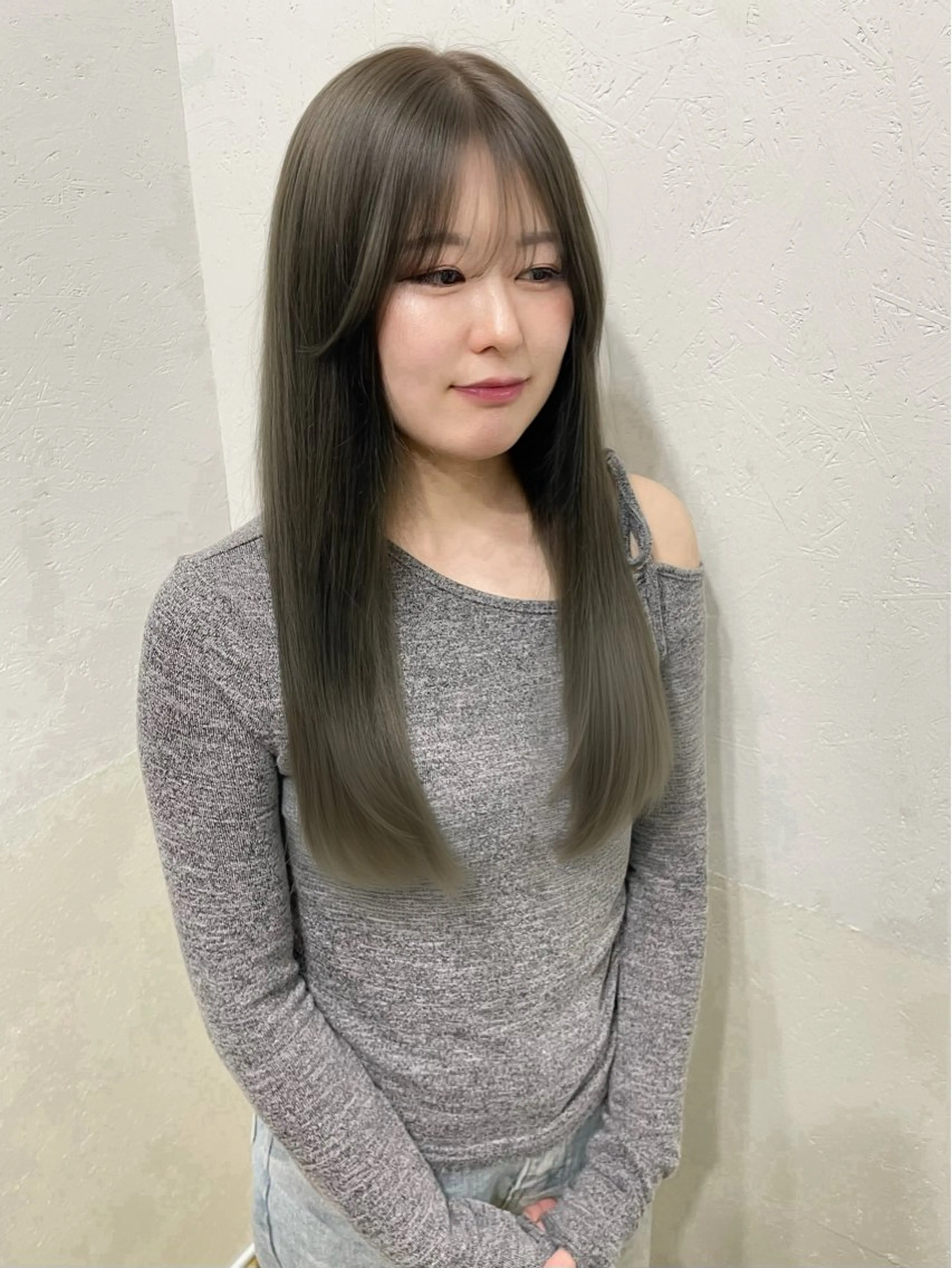 ロング カラー ブリーチ 透明感カラー グレージュ オリーブグレージュ オリーブグレー LAGUNA 渋谷/Mioのヘアスタイル