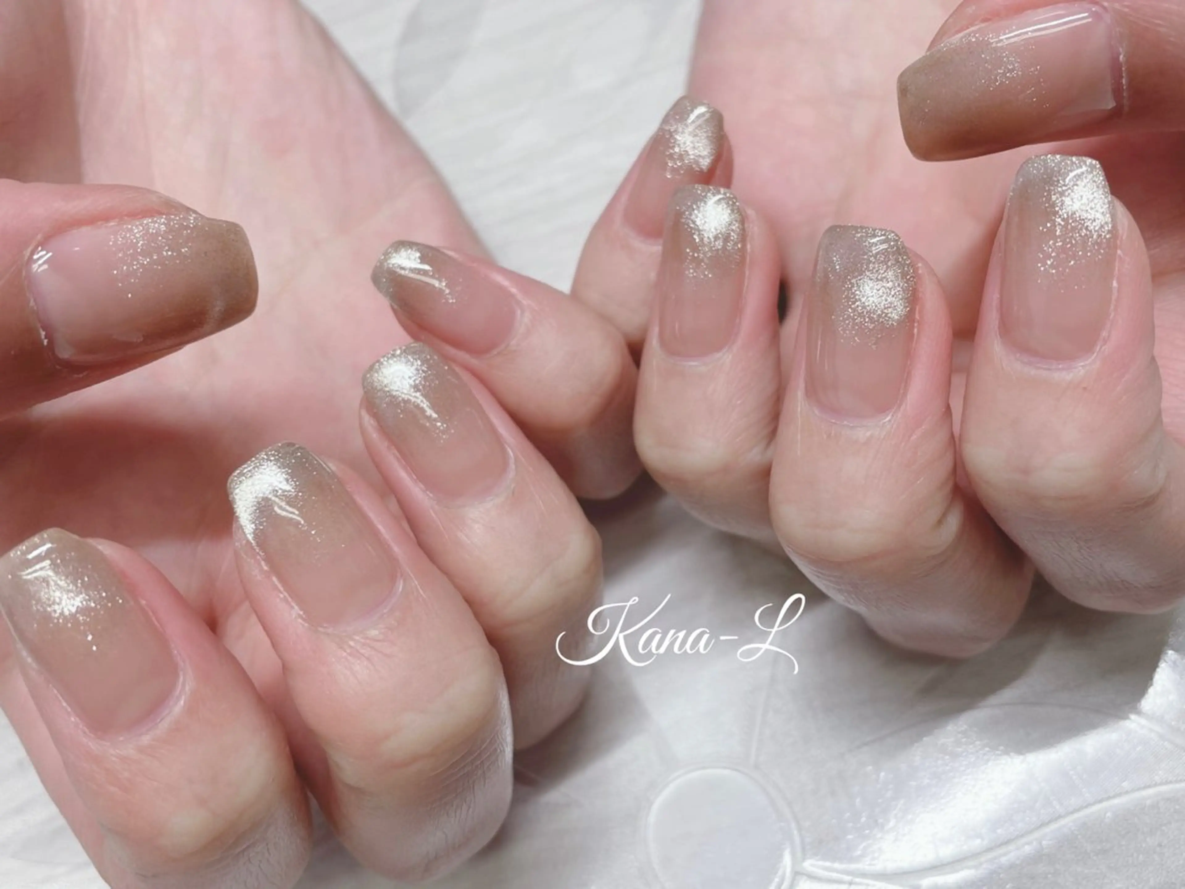 ネイル ジェルネイル 韓国ネイル マグネットネイル パラジェル ワンホンネイル 芦辺 香奈のネイルデザイン