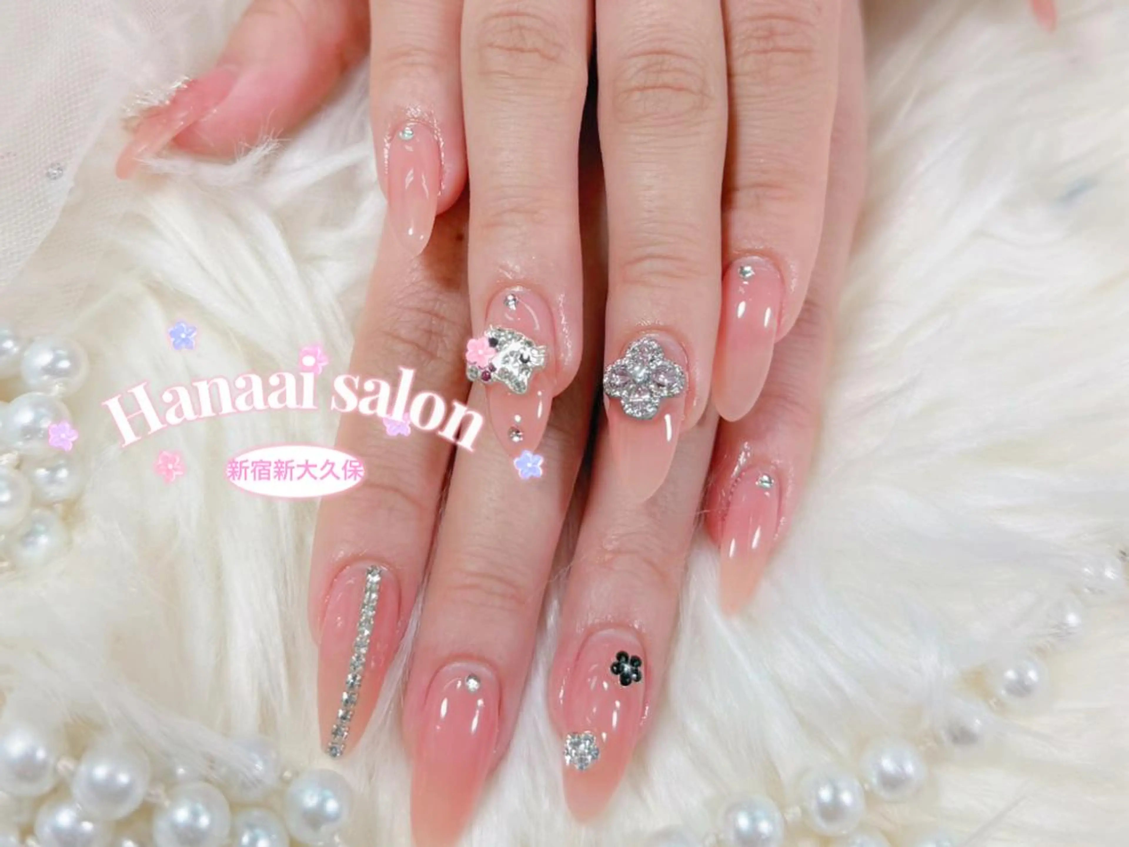 ミディアム 西村 華蓮のネイルデザイン