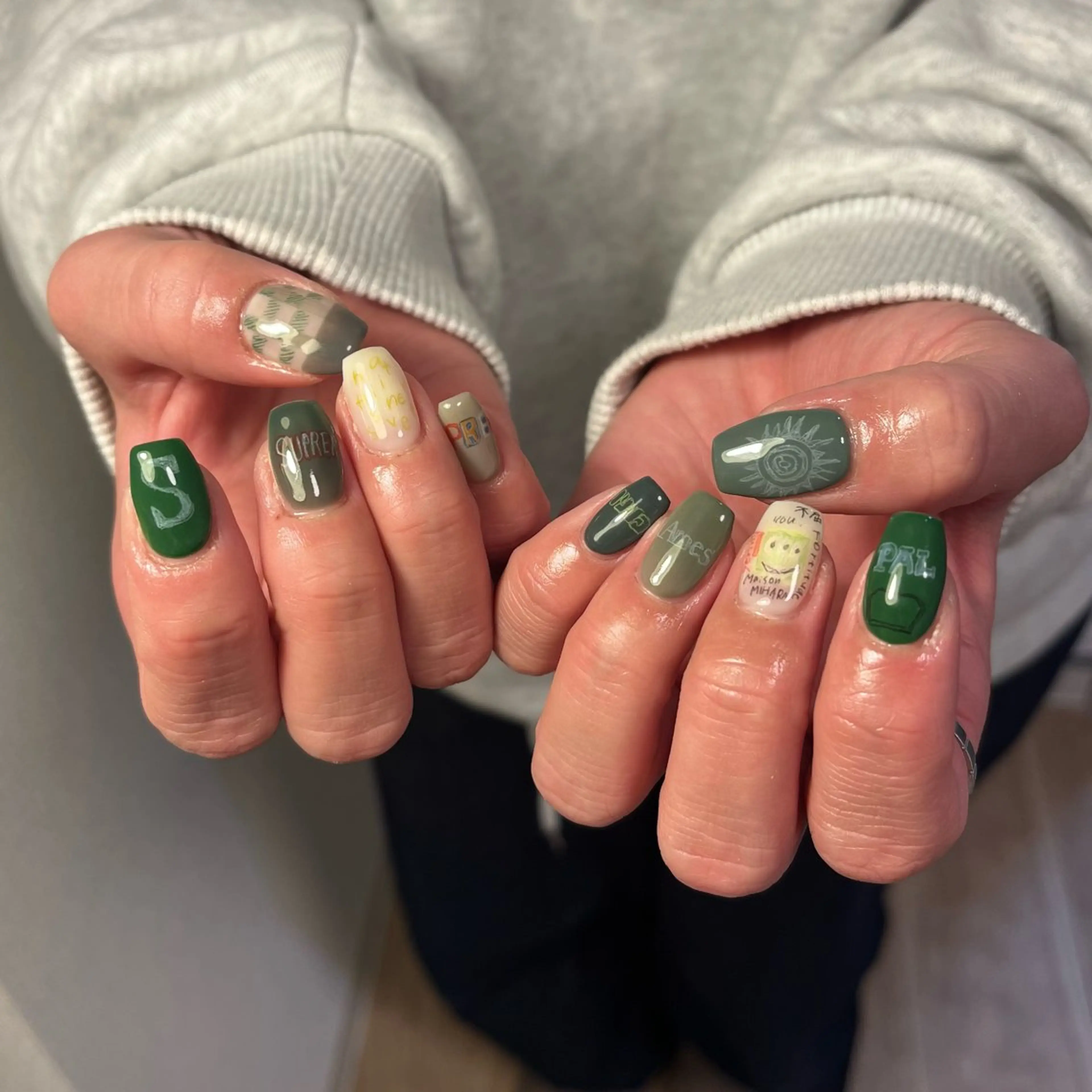 ネイル ハンドネイル フットネイル neroria nailのネイルデザイン
