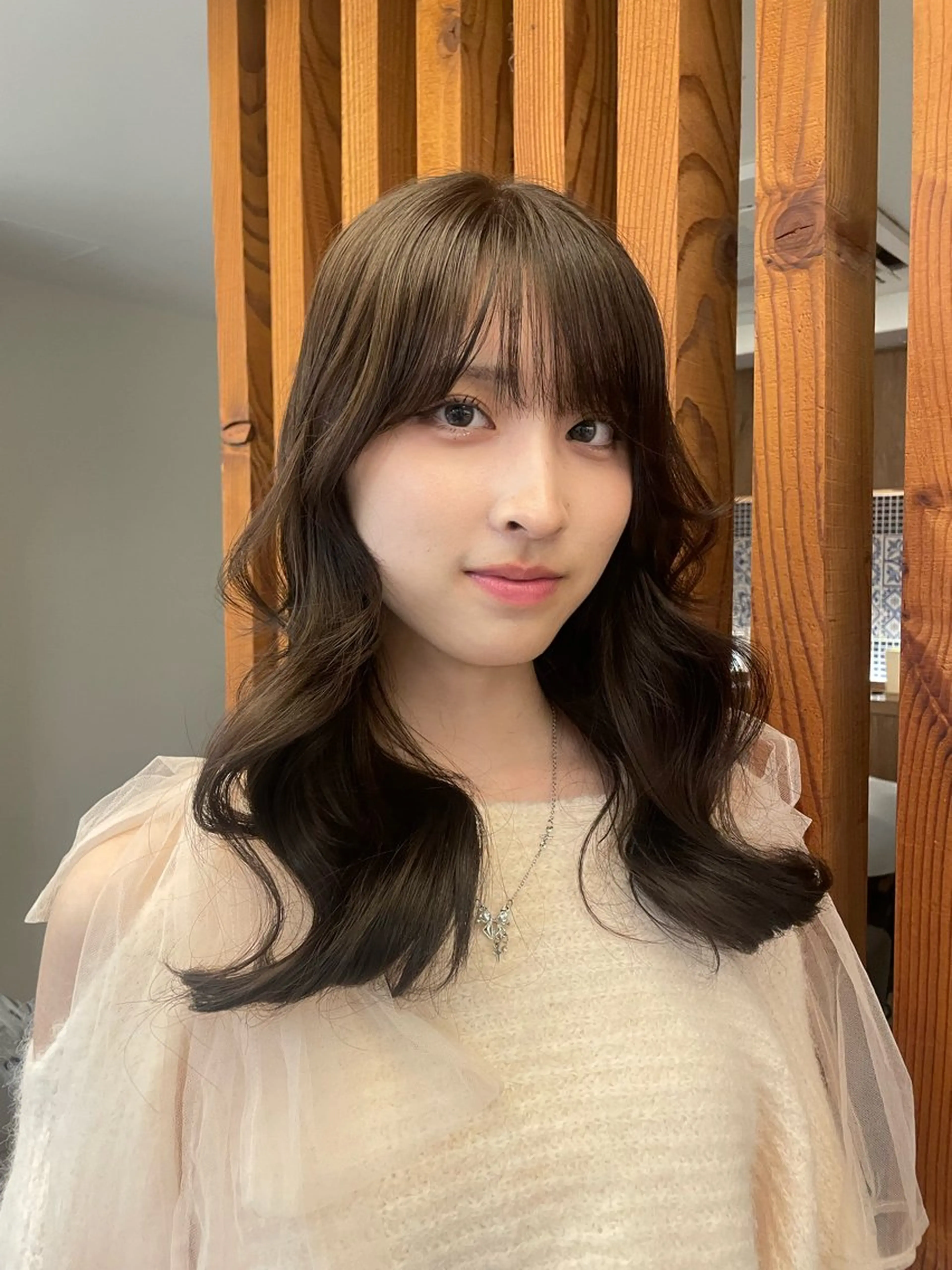 ミディアム カラー ベージュカラー オリーブベージュ ヘアカラー トリートメント リカ/ハイトーン ・オリーブ🍀のヘアスタイル