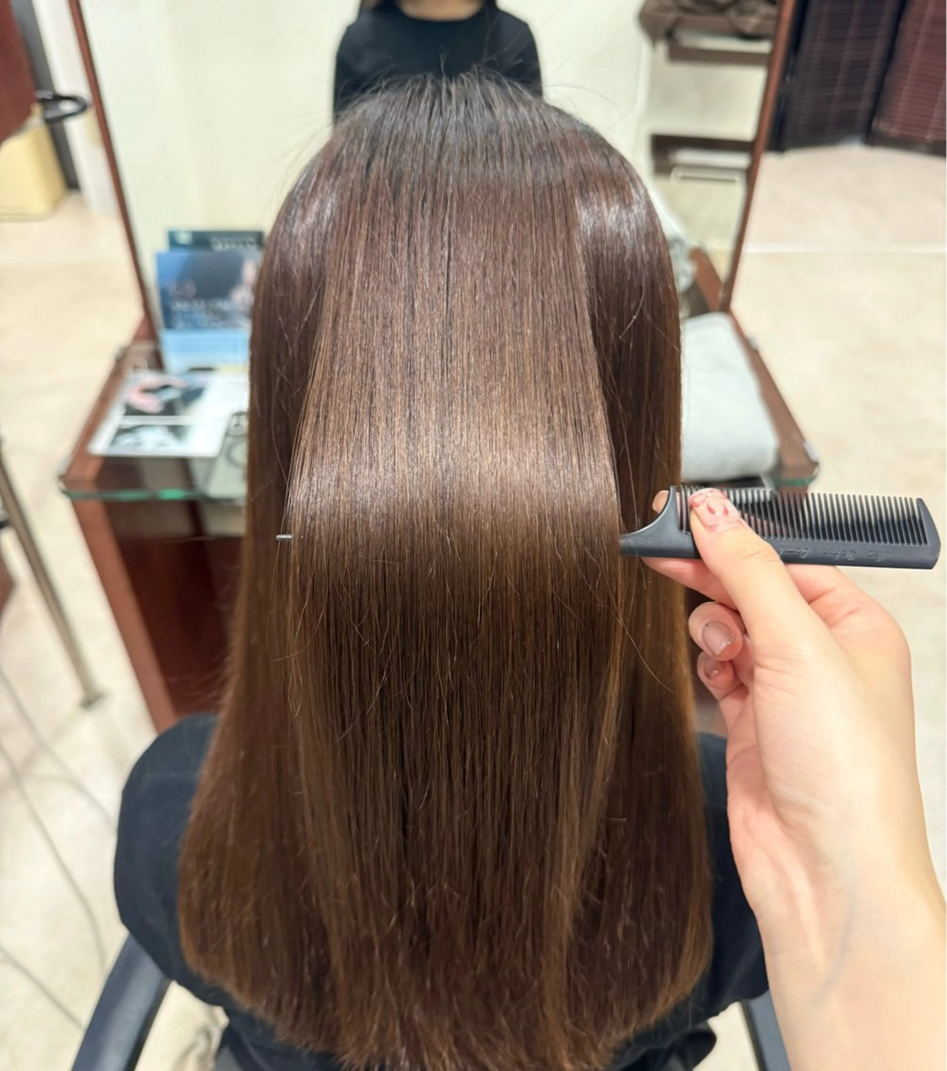 ロング パーマ 陰山 友咲のヘアスタイル