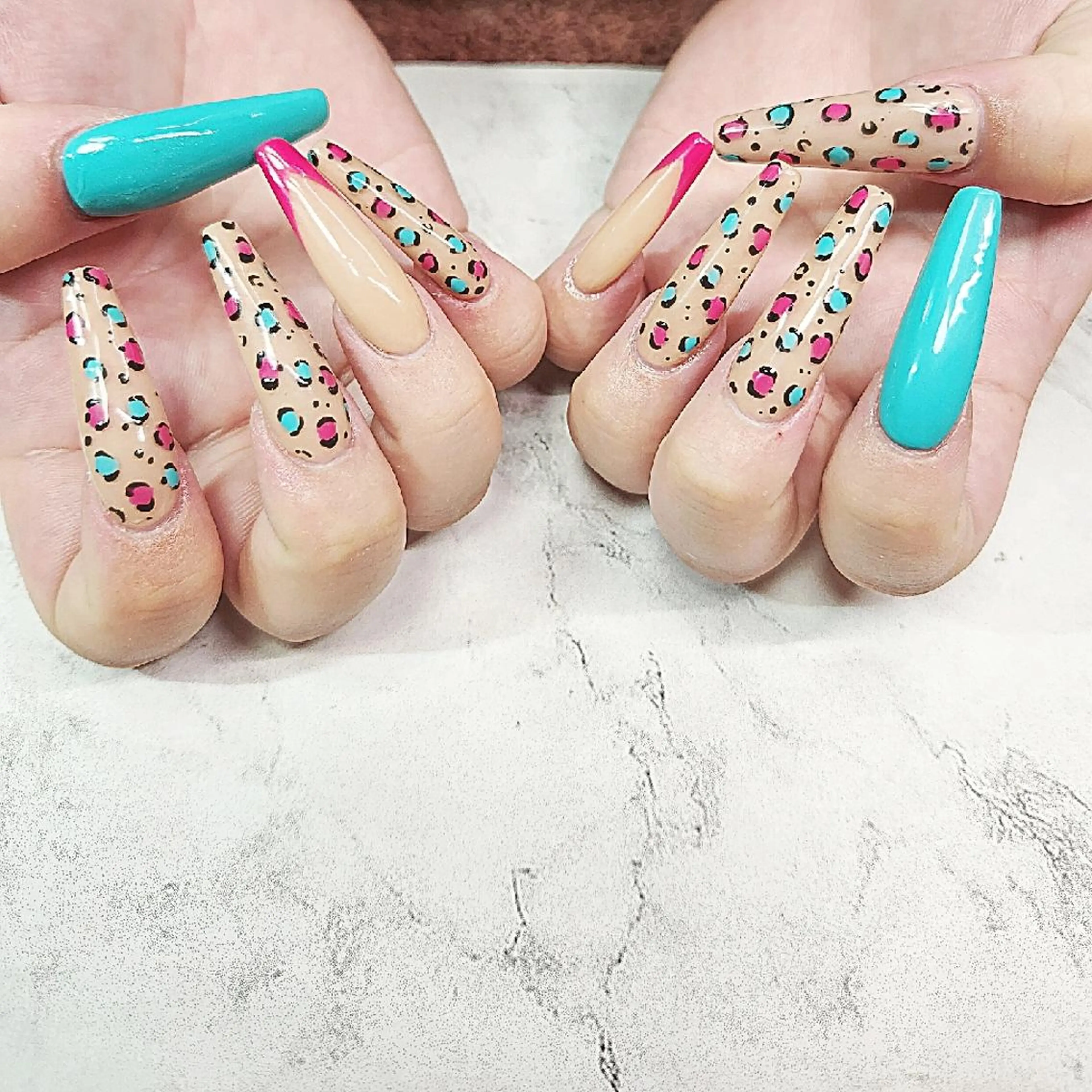 ネイル 持ち込み ハンドネイル 博多ネイル ｍｉｍｉのネイルデザイン