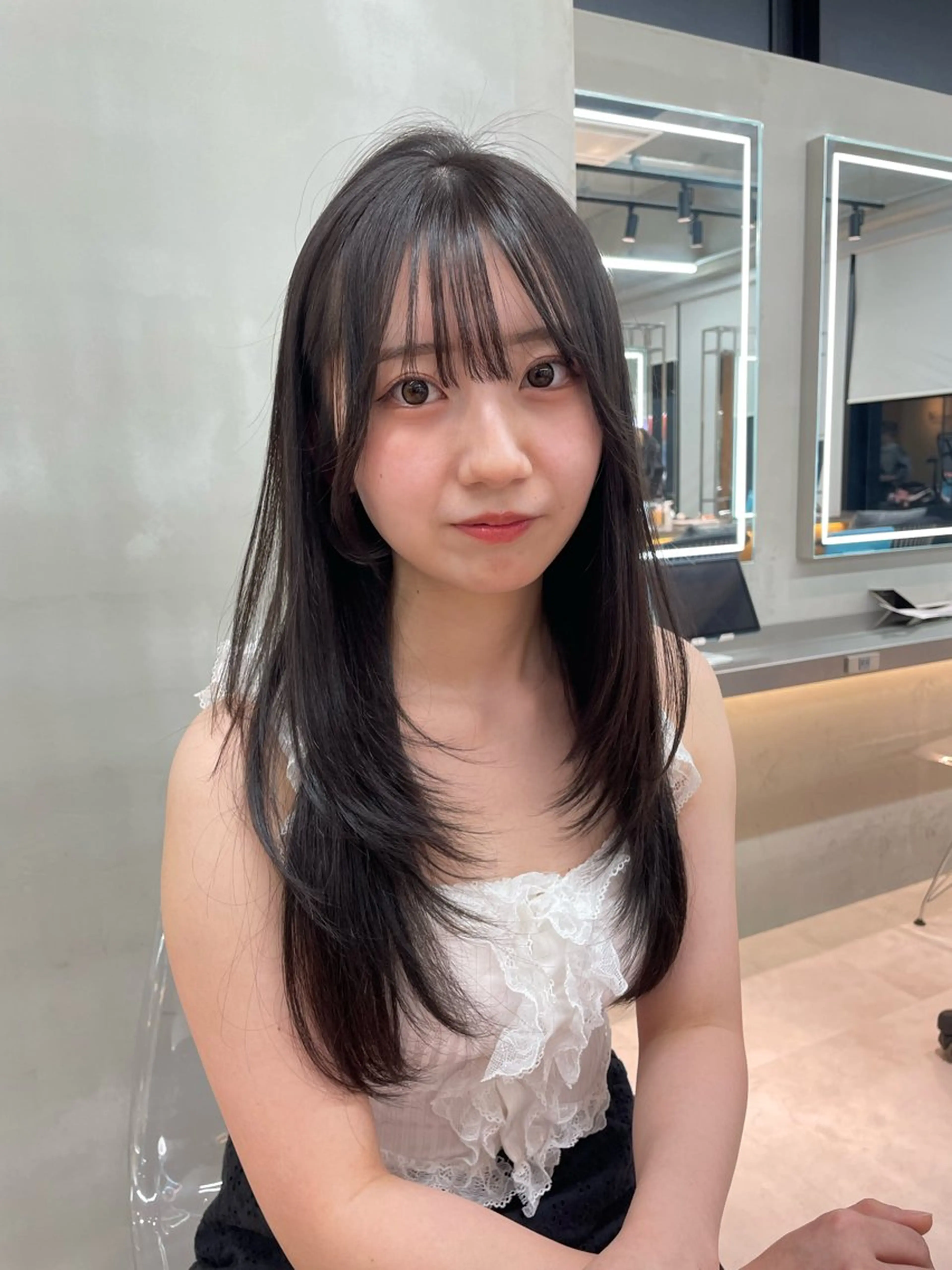 ロング カラー カット トリートメント ヘッドスパ ヘアセット 韓国ヘア/レイヤー Londエレンのヘアスタイル