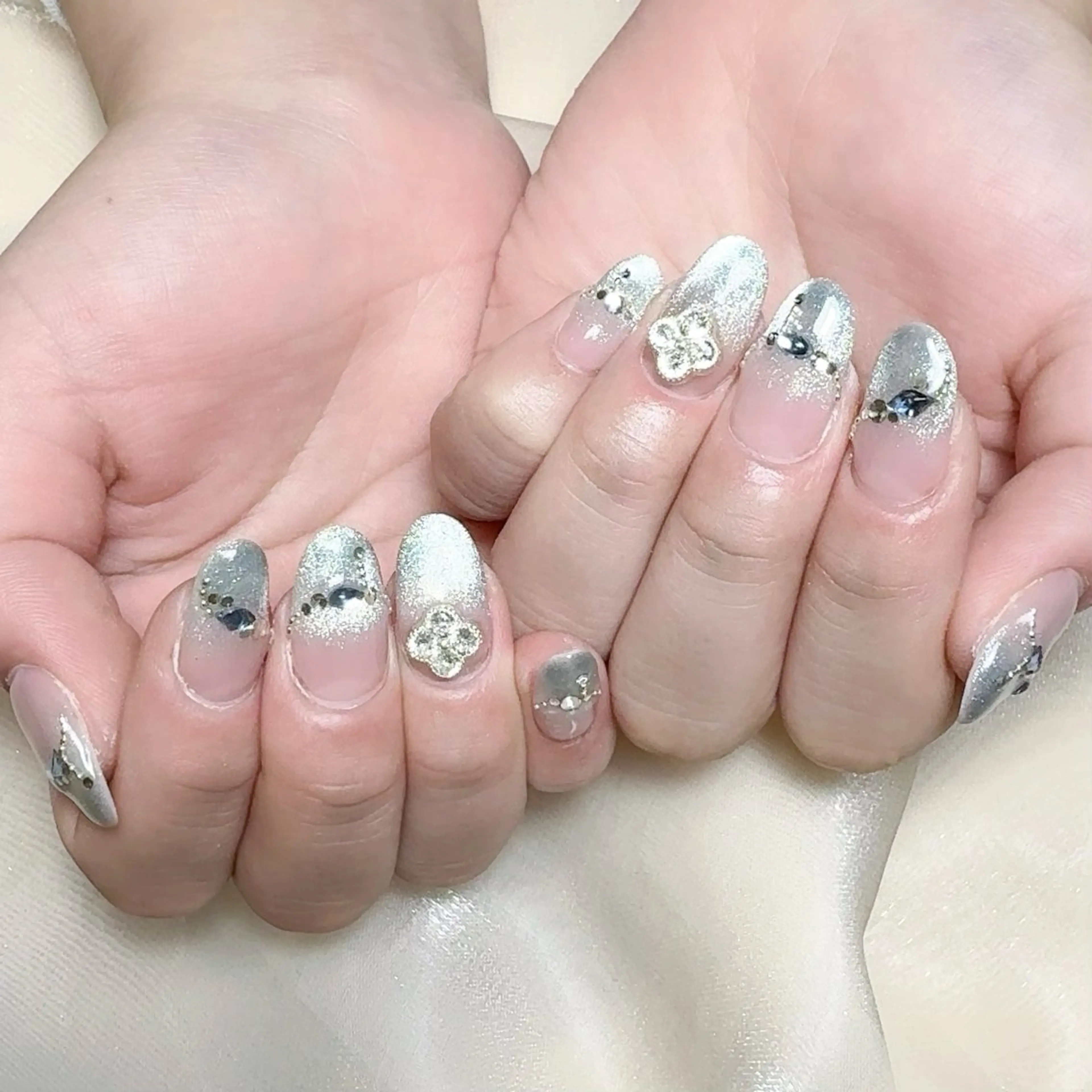 メンズ ネイル メンズ韓国風 アートネイル オーロラネイル ガーリー キラキラネイル Nail salon 木にいるのネイルデザイン