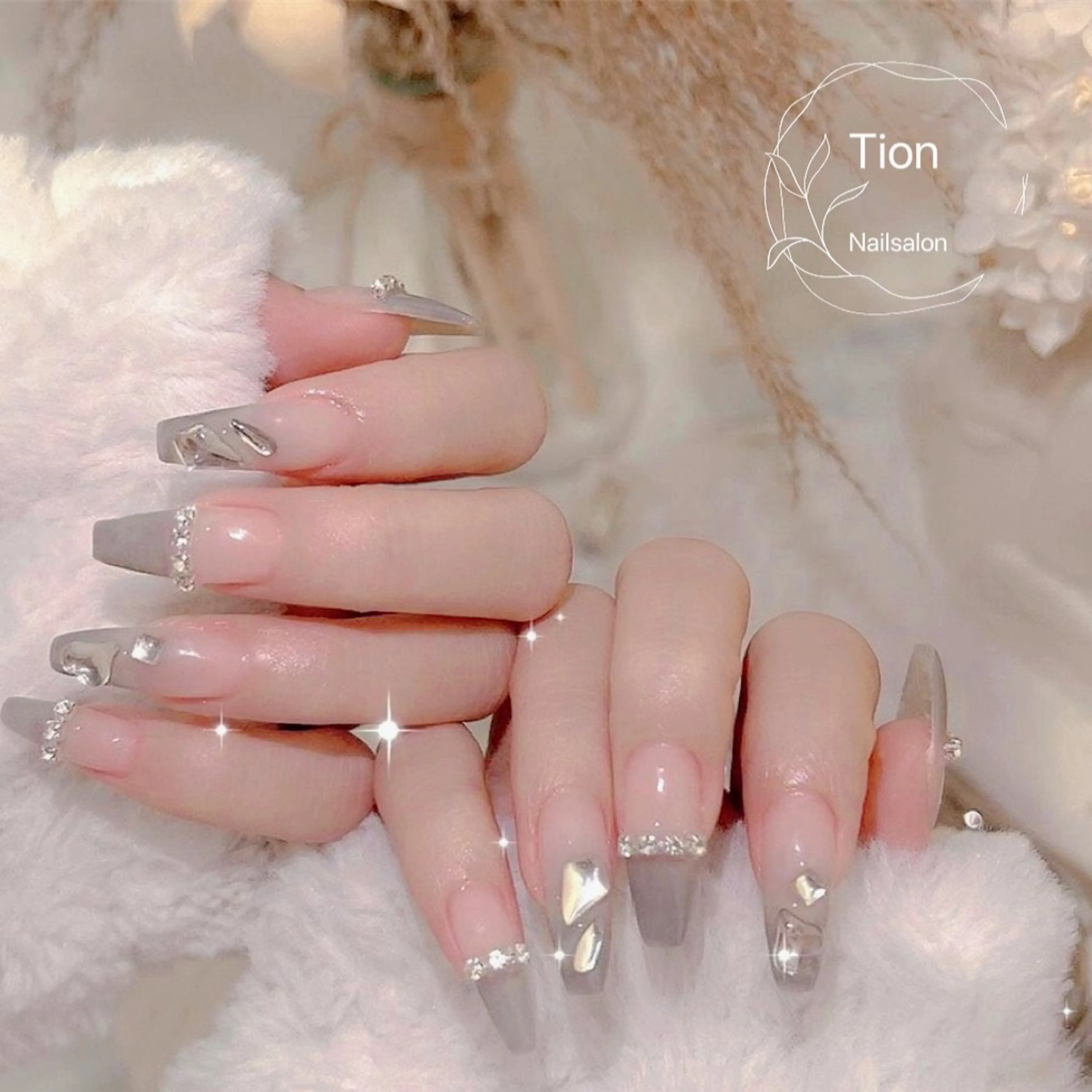 ネイル チークネイル 長さ出し フットネイル フレンチネイル ジェルネイル Nailsalon Tion 横浜西口店のネイルデザイン