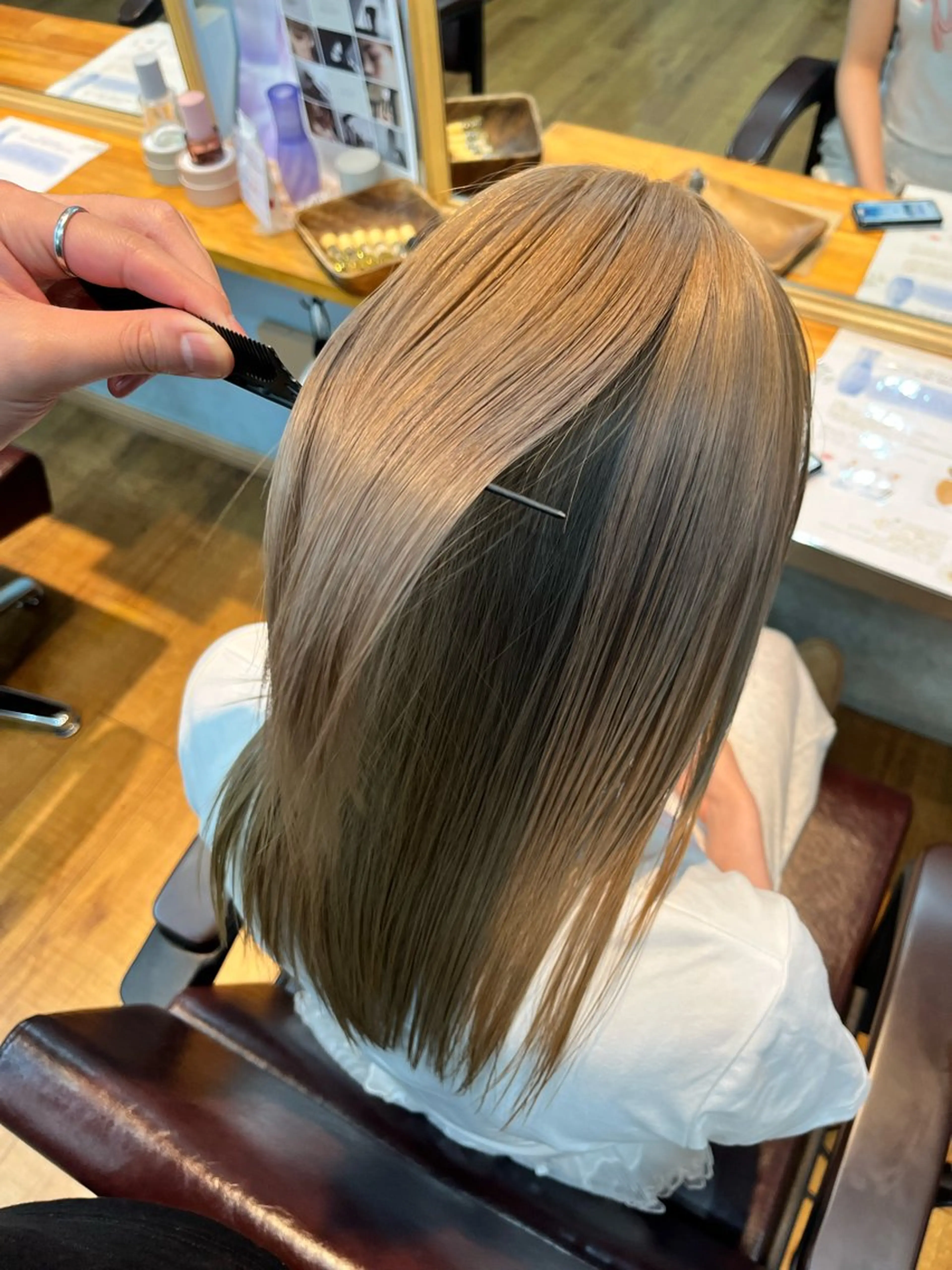 セミロング カラー ダブルカラー インナーカラー 髪質改善 ヘアカラー トリートメント 🫧ハイトーン/ ブリーチ🫧白石航汰のヘアスタイル
