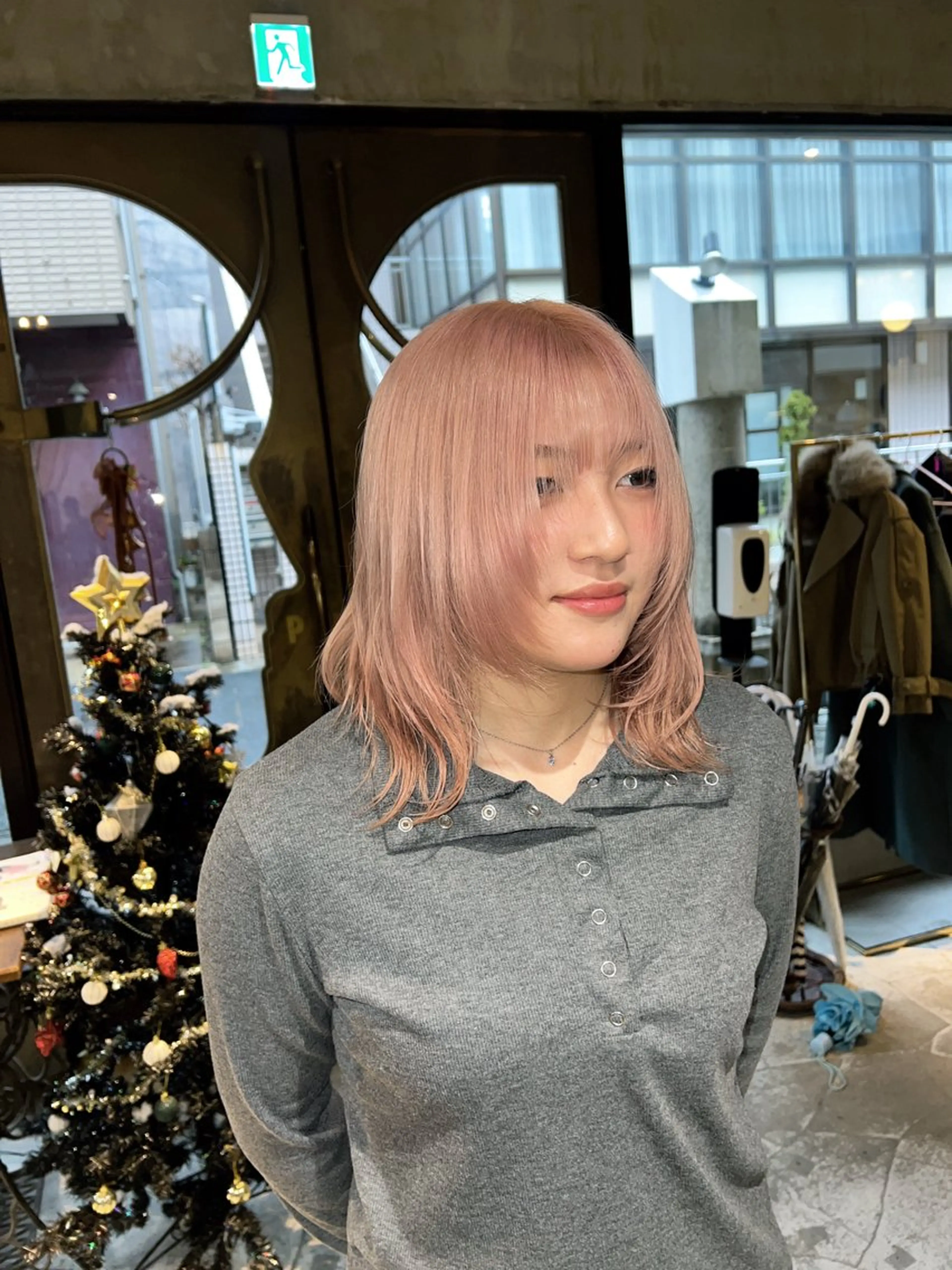 セミロング カラー カット ヘアカラー トリートメント 赤みゼロ/透明感 カラー🌿KANTAのヘアスタイル