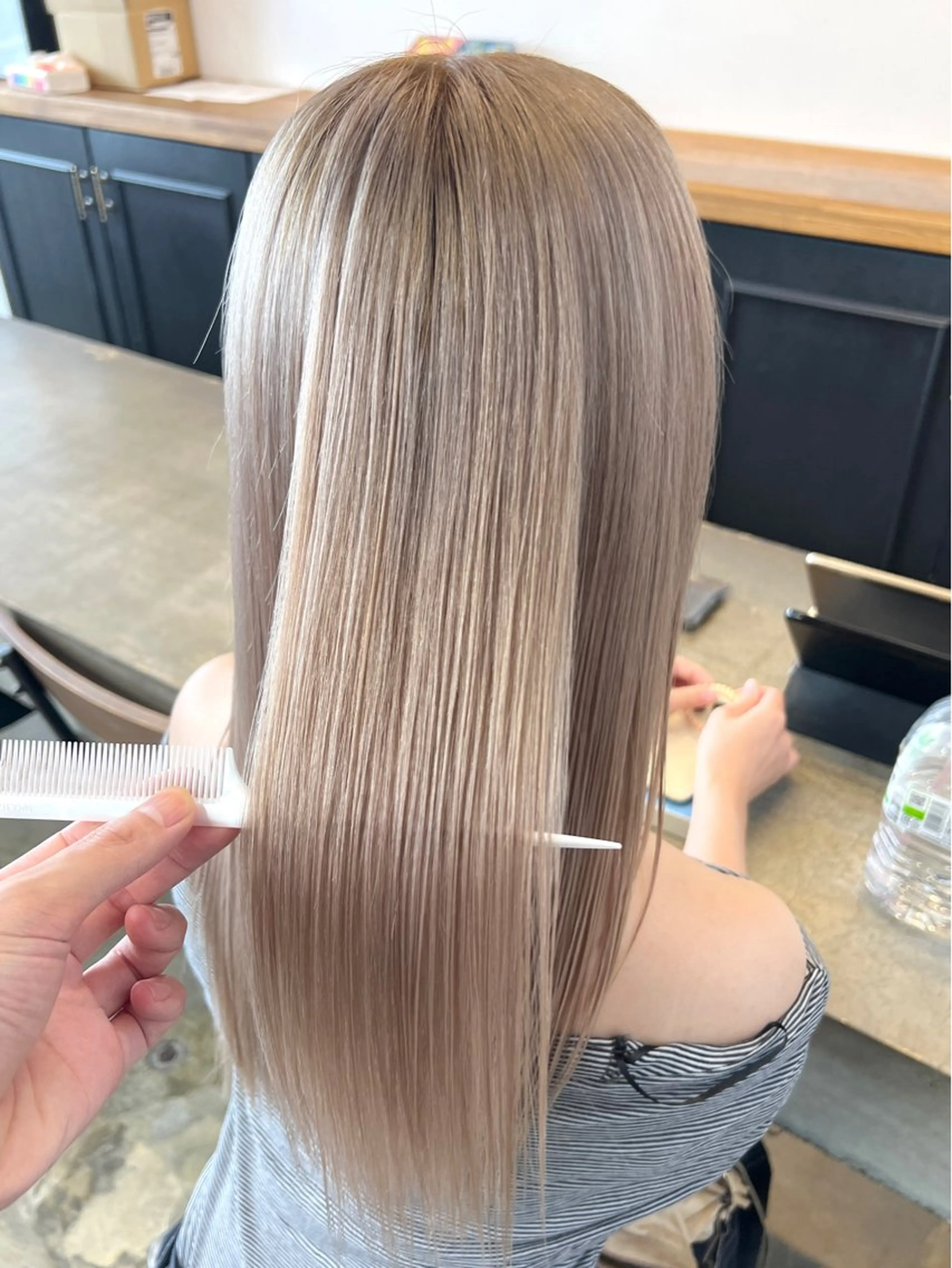 ❣️【4月限定】❣️ブリーチ+カラー+トリートメント(リタッチ可能)の写真