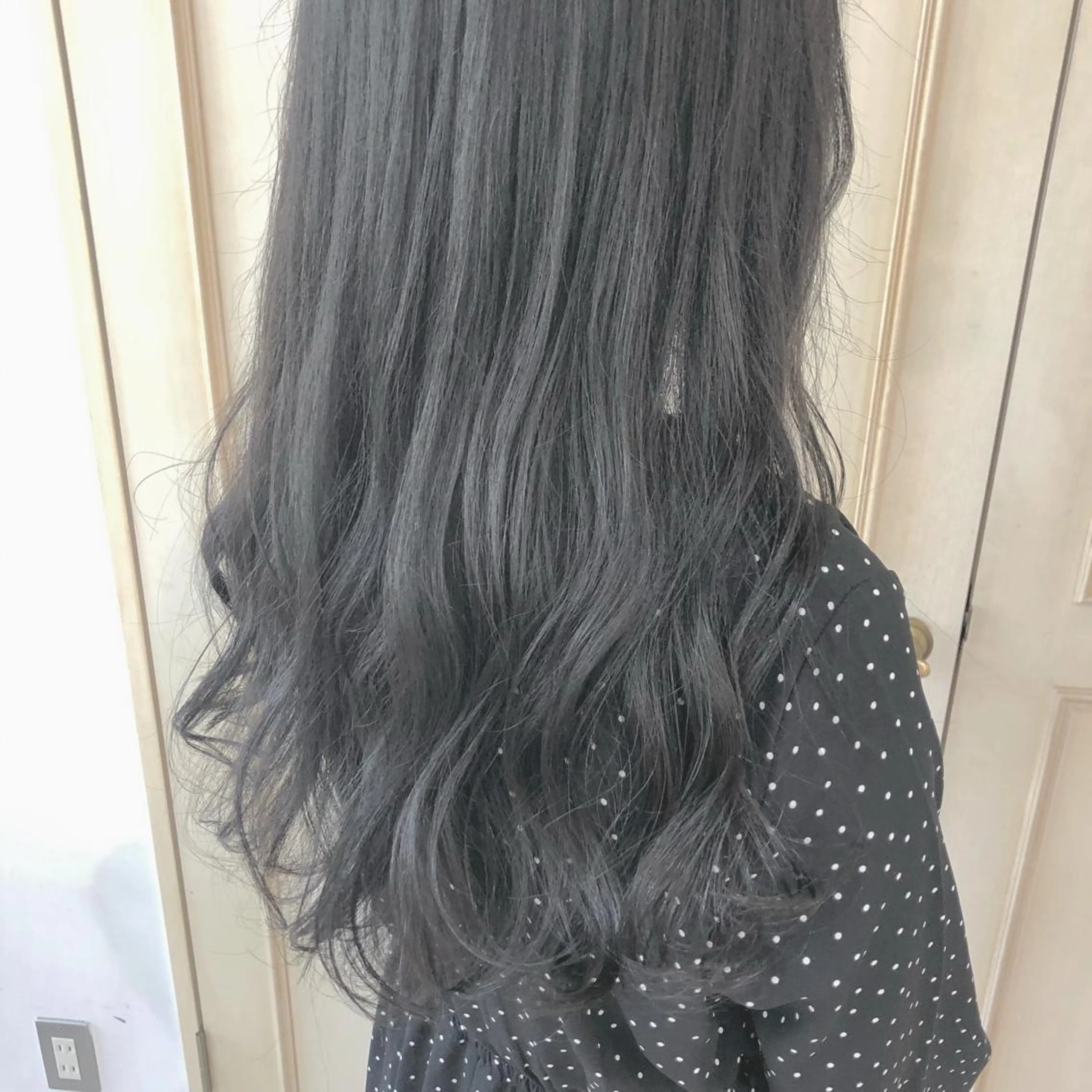 ロング カラー TRENCH 自由が丘所属・TRENCH　相澤 果歩のヘアスタイル