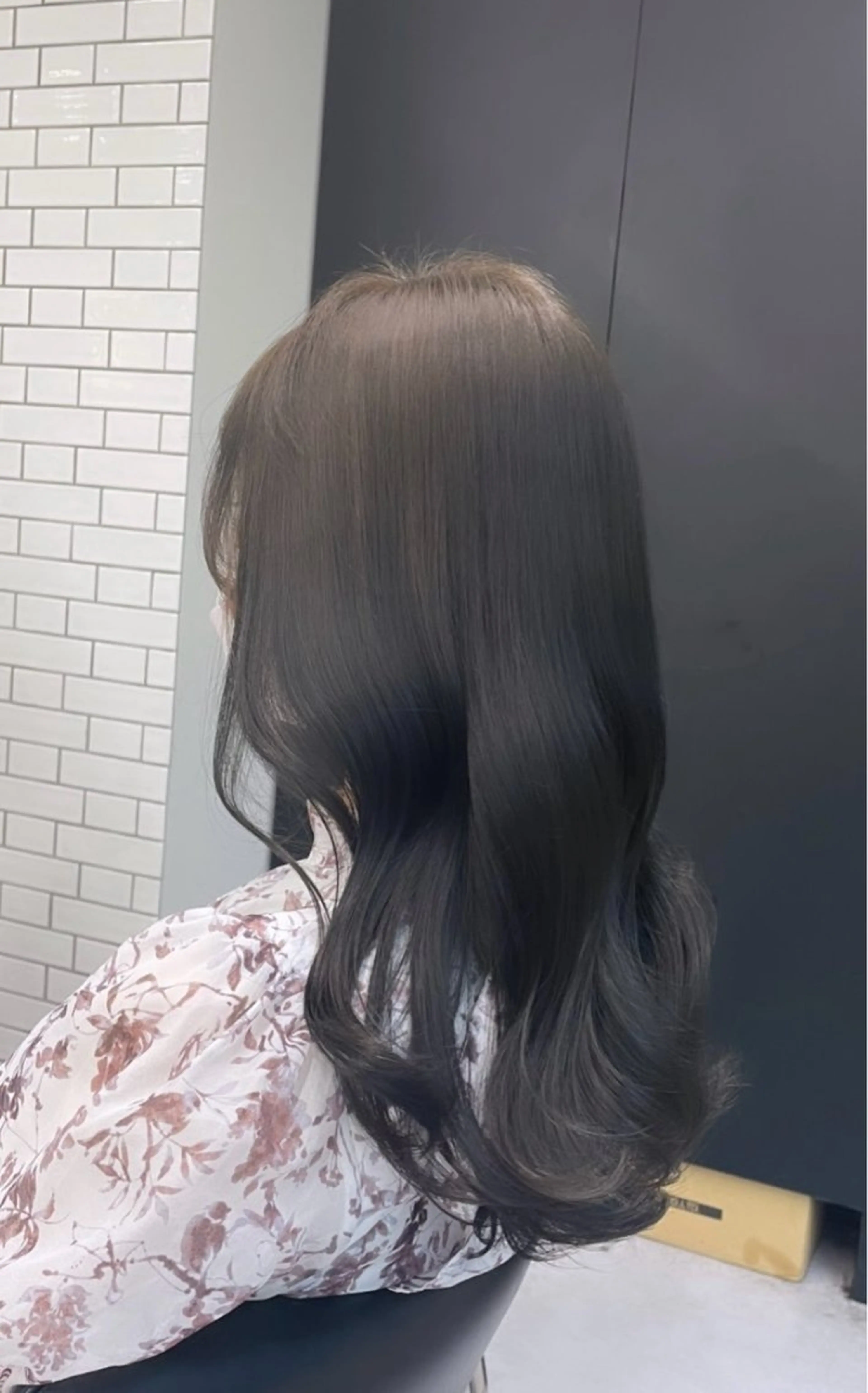 セミロング カラー ブリーチ ダブルカラー ブリーチなしカラー 透け感カラー✂️ yuuのヘアスタイル