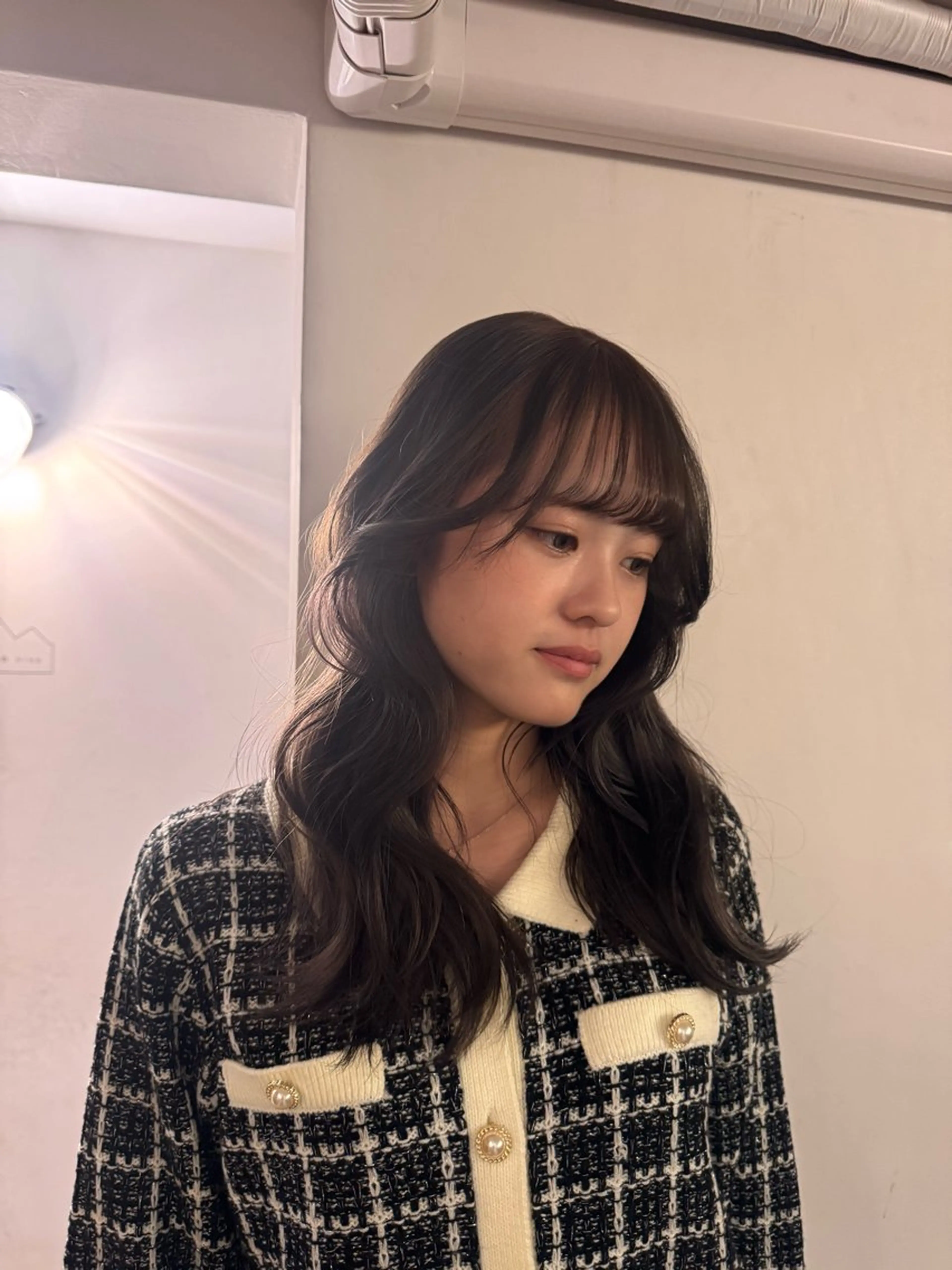 セミロング ヘアカラー 🦢透明感カラー 🦢AI🫧のヘアスタイル