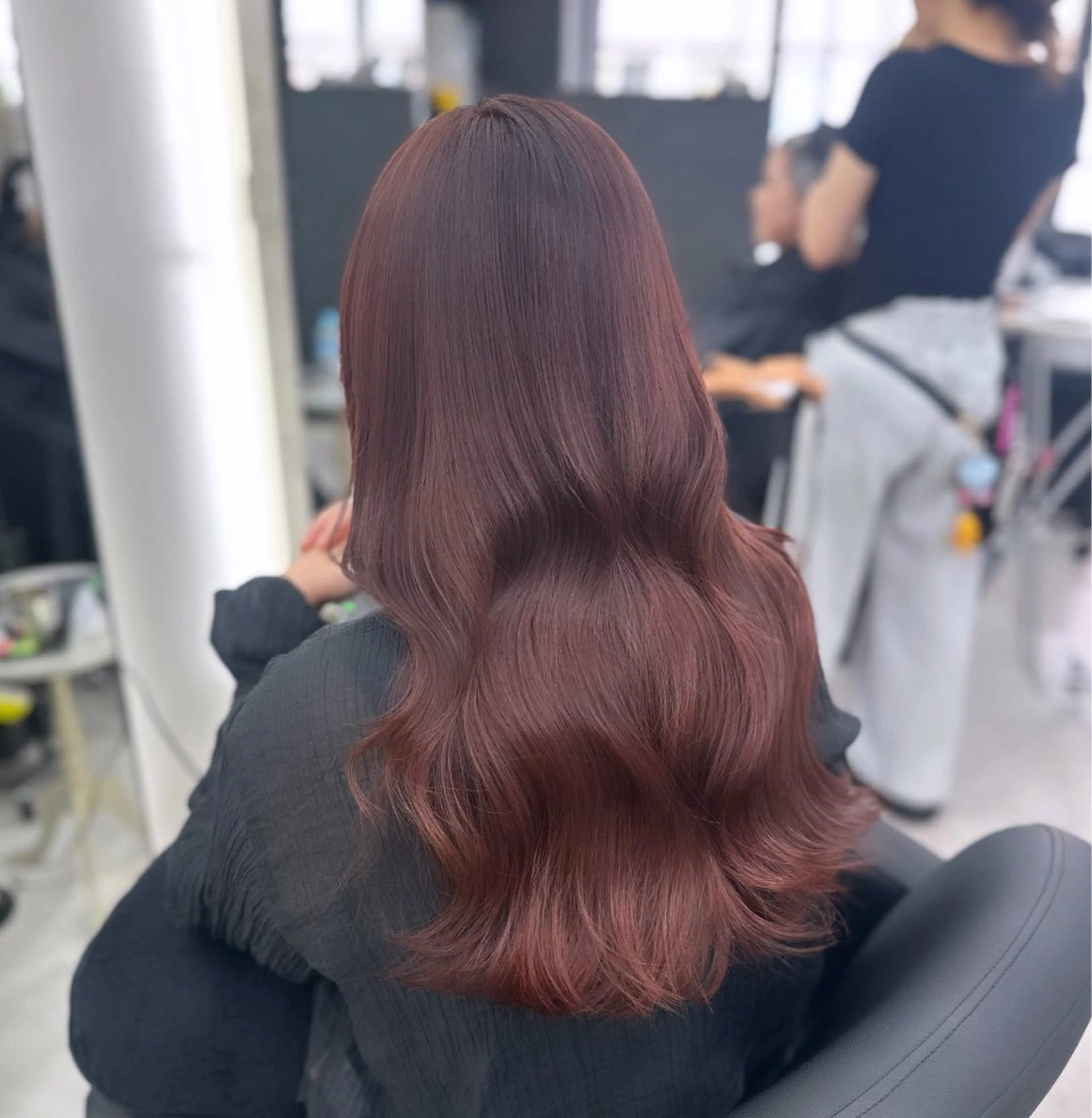 ロング カラー ブラウンカラー ピンクカラー ピンクブラウン ヘアカラー トリートメント 縮毛矯正/艶カラー /髪質改善/なんばのヘアスタイル