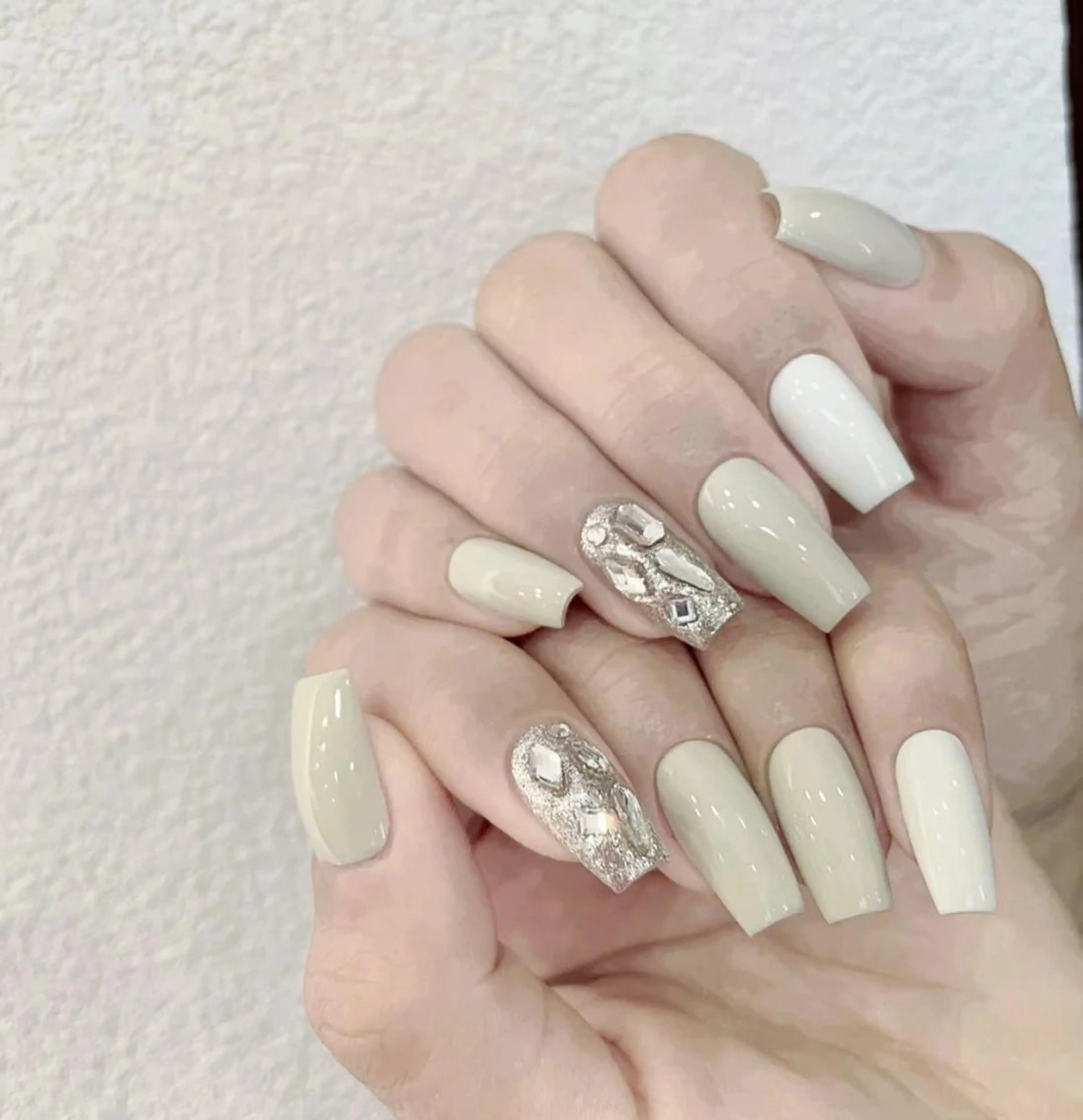 ネイル 長さ出し ネイルチップ Queens ゲンのネイルデザイン