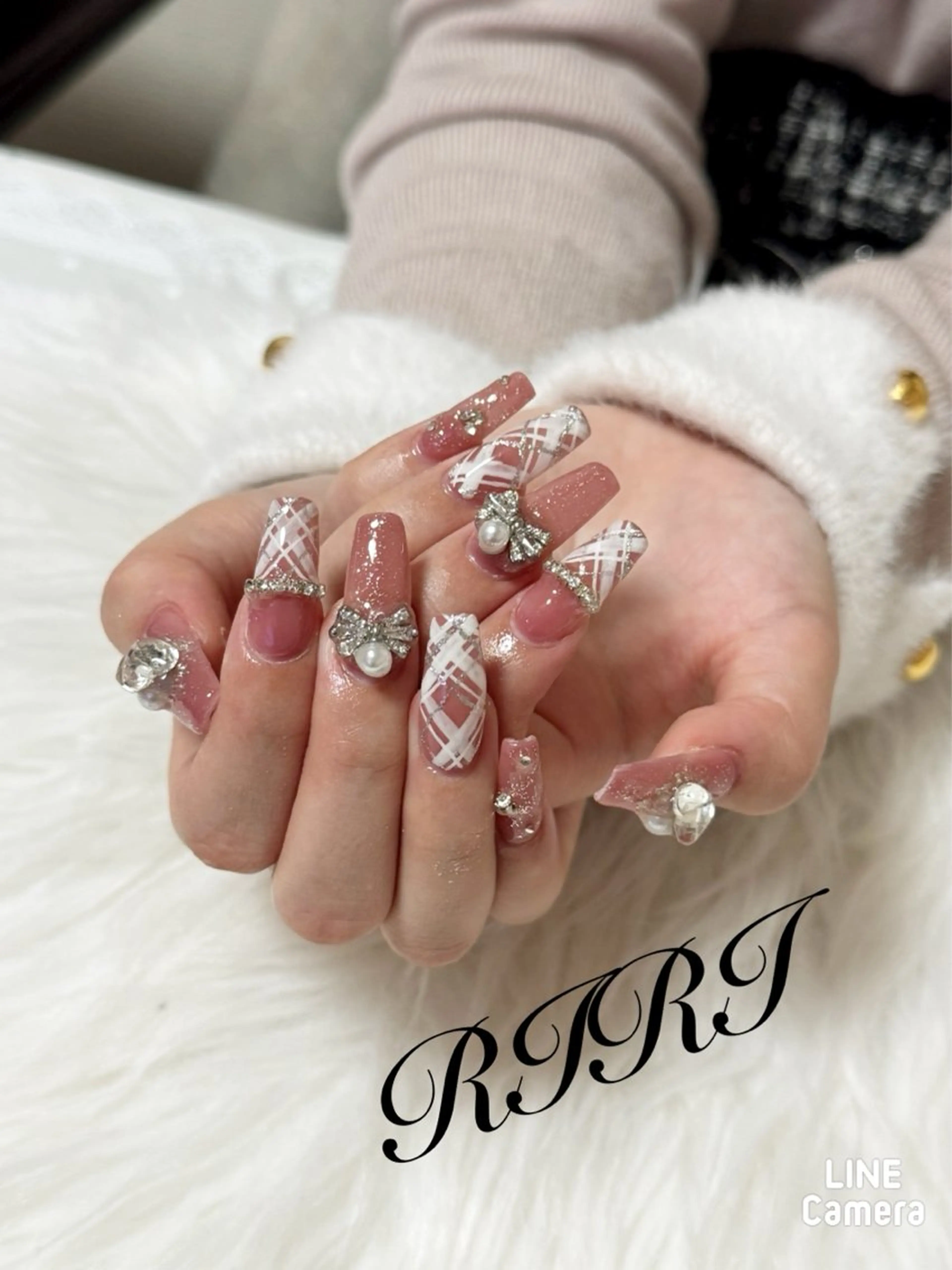 ネイル ジェルネイル 韓国ネイル ロングネイル ピンク スカルプネイル ハンドネイル riri オーナーのネイルデザイン