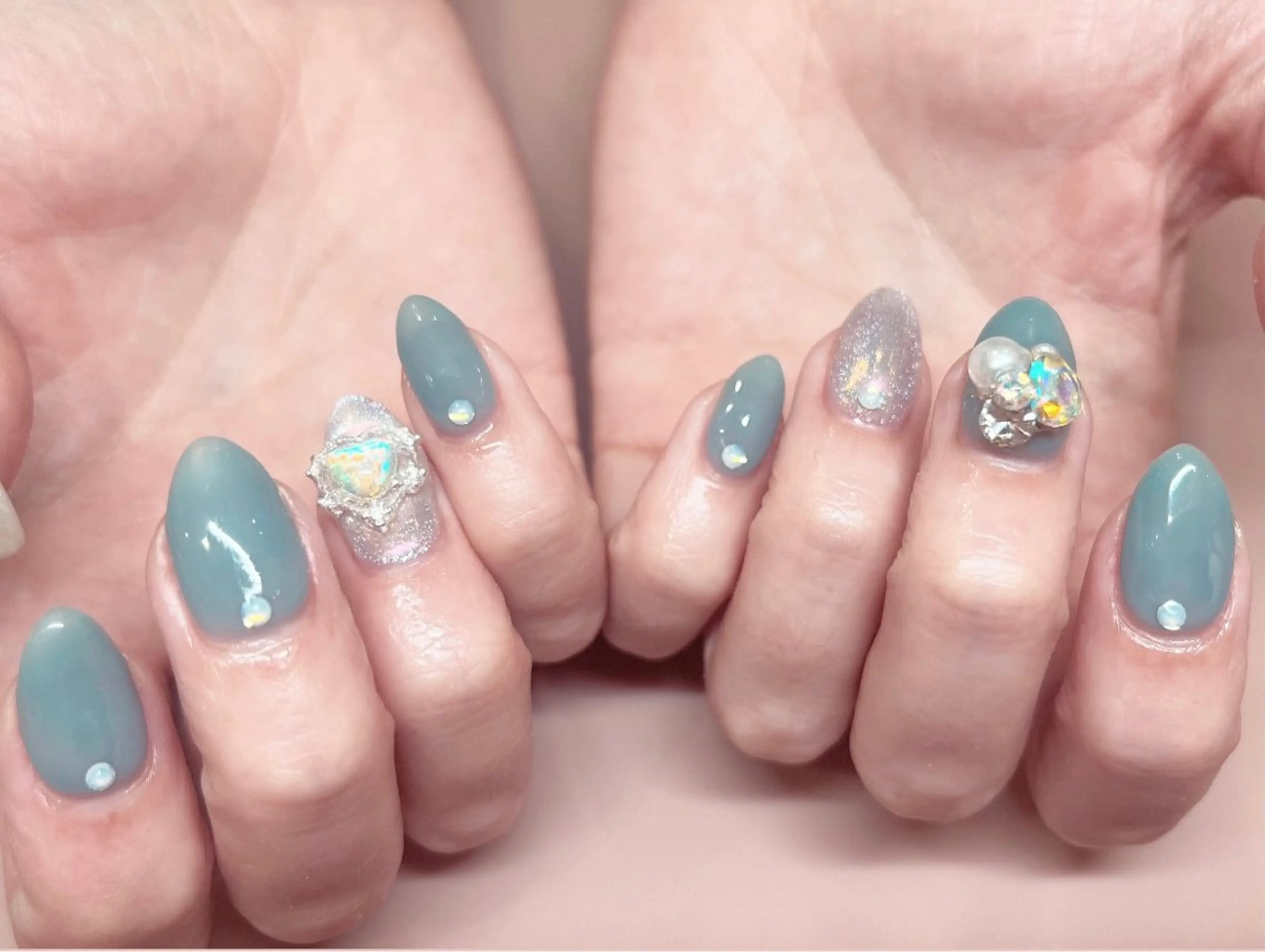 ネイル 山本 杏香のネイルデザイン