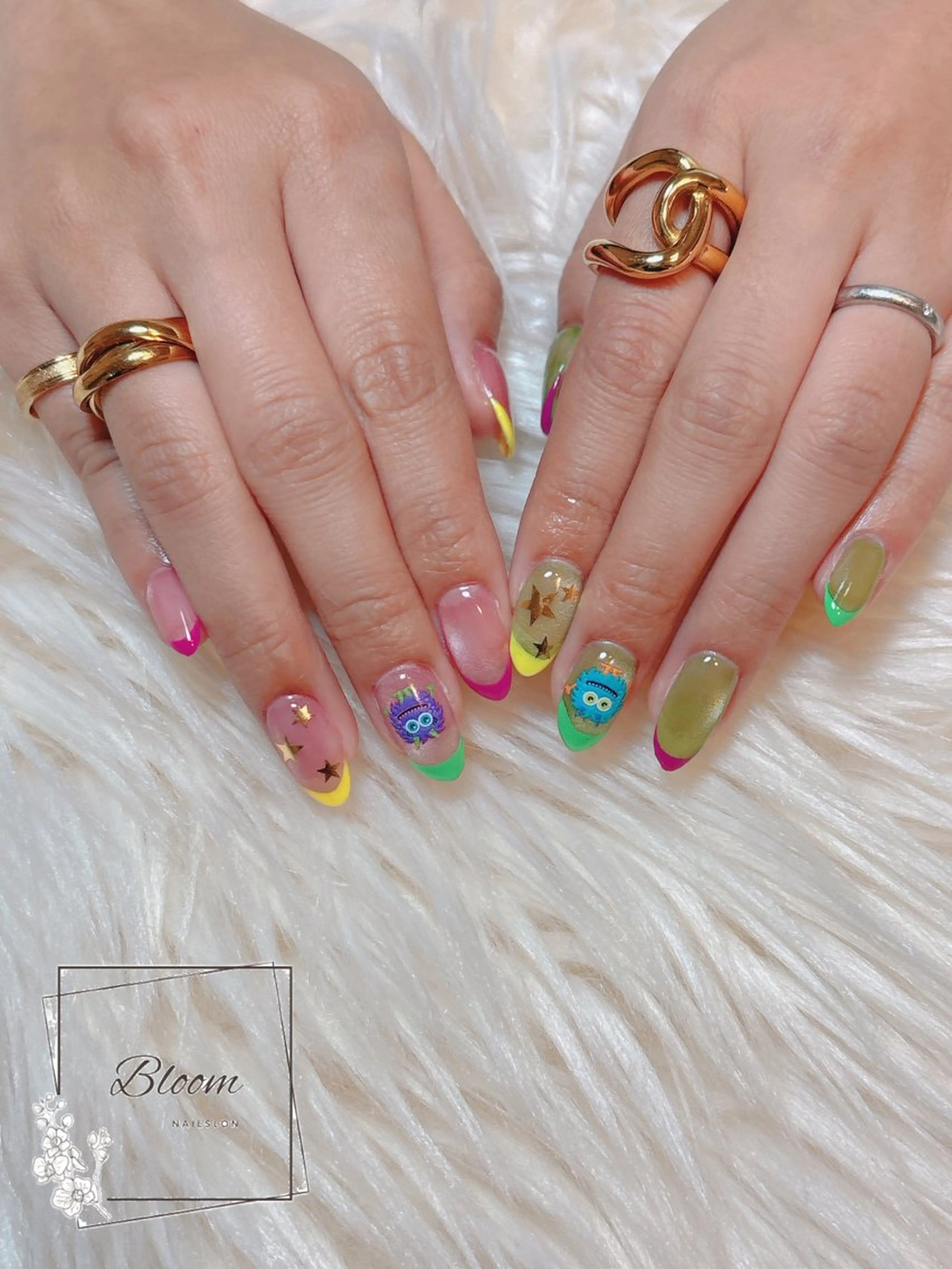 ネイル フレンチネイル マグネットネイル 持ち込み Bloom Nail Salonのネイルデザイン