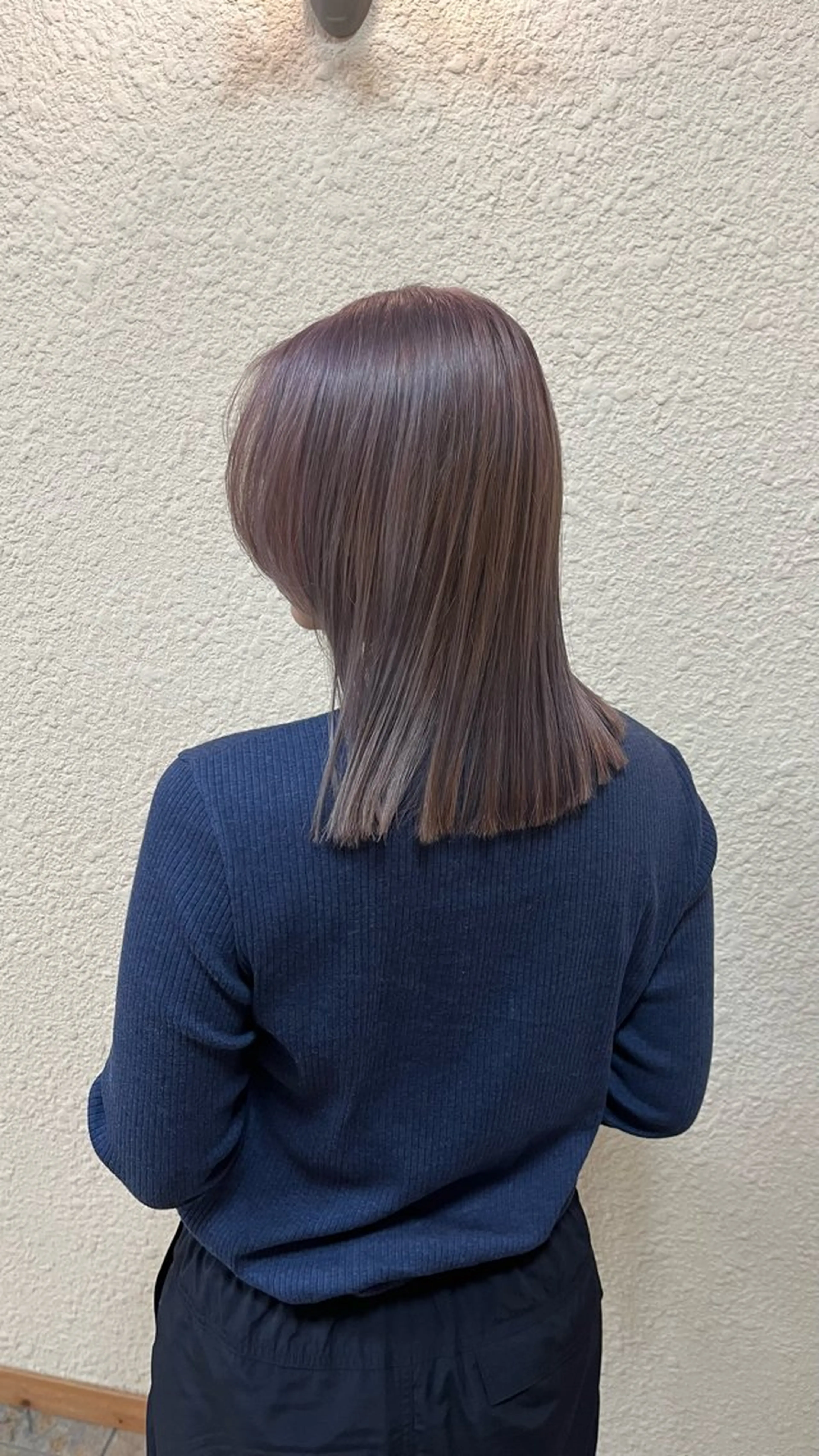 セミロング カラー ラベンダーカラー 松浦 萌のヘアスタイル