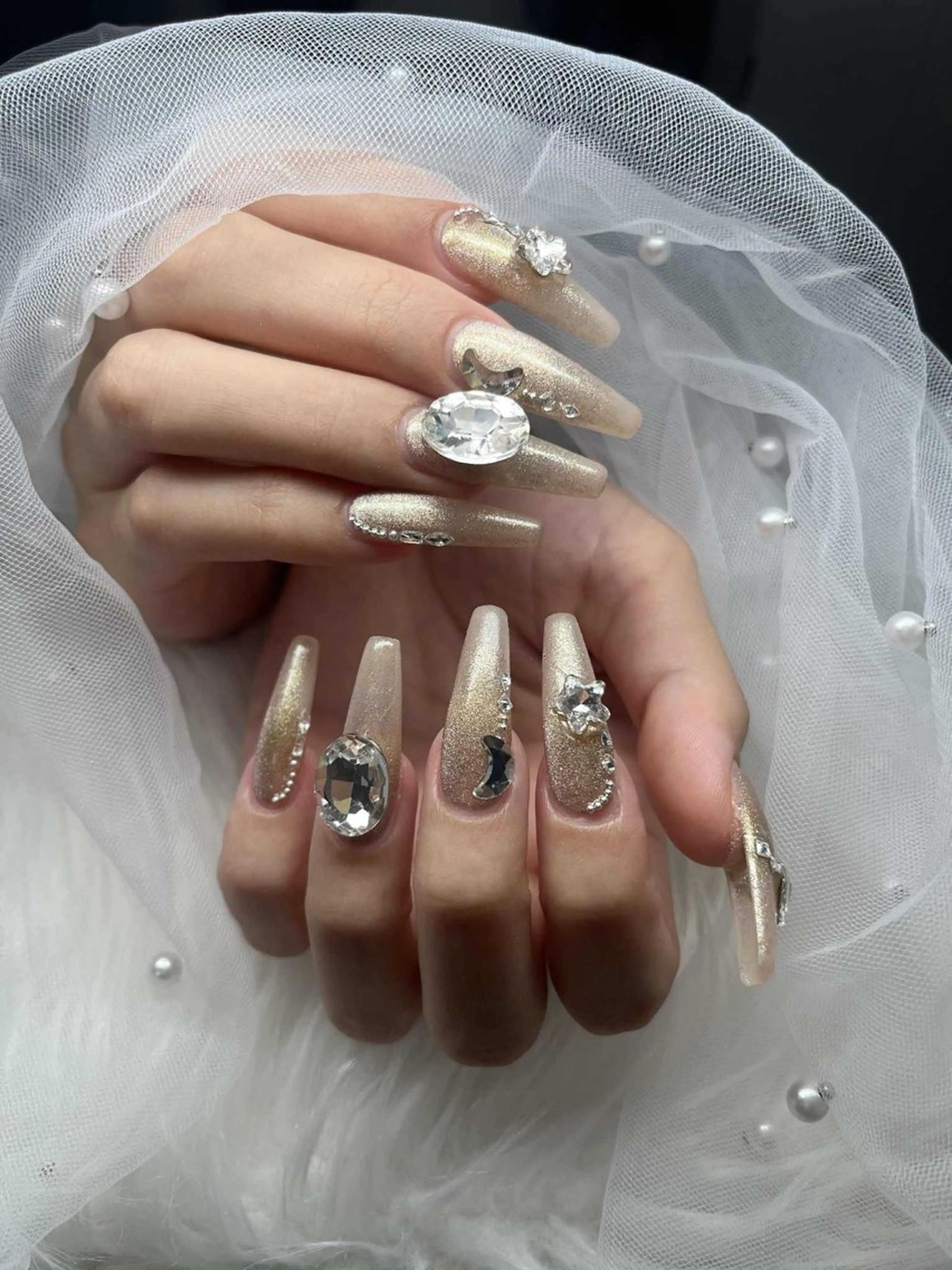 ネイル オーロラネイル フレンチネイル ジェルネイル ハロウィン キラキラネイル H.baby Nail Salonのネイルデザイン