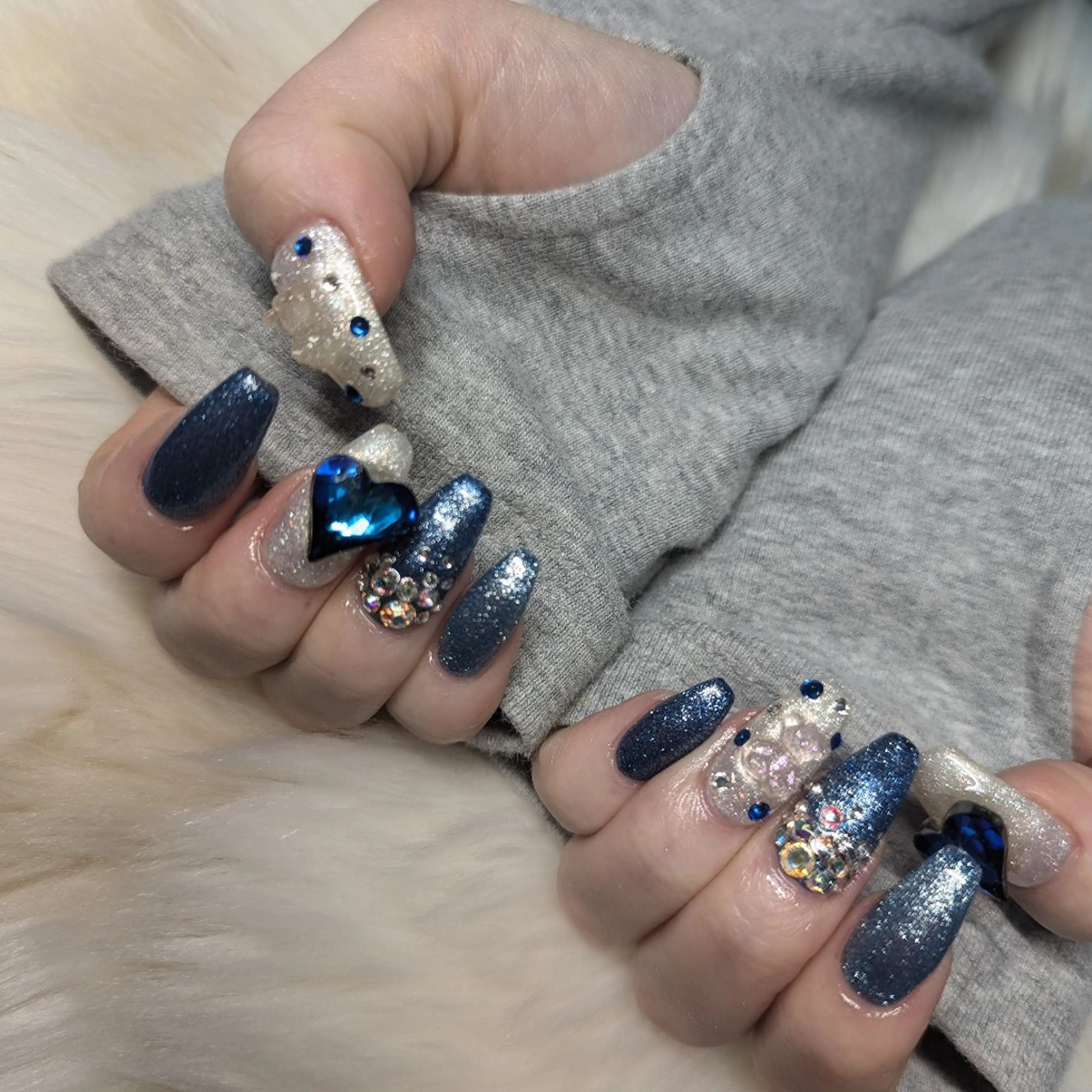 ネイル ブルー ジェルネイル ロングネイル 冬ネイル SalonRhyme サロンライムのネイルデザイン