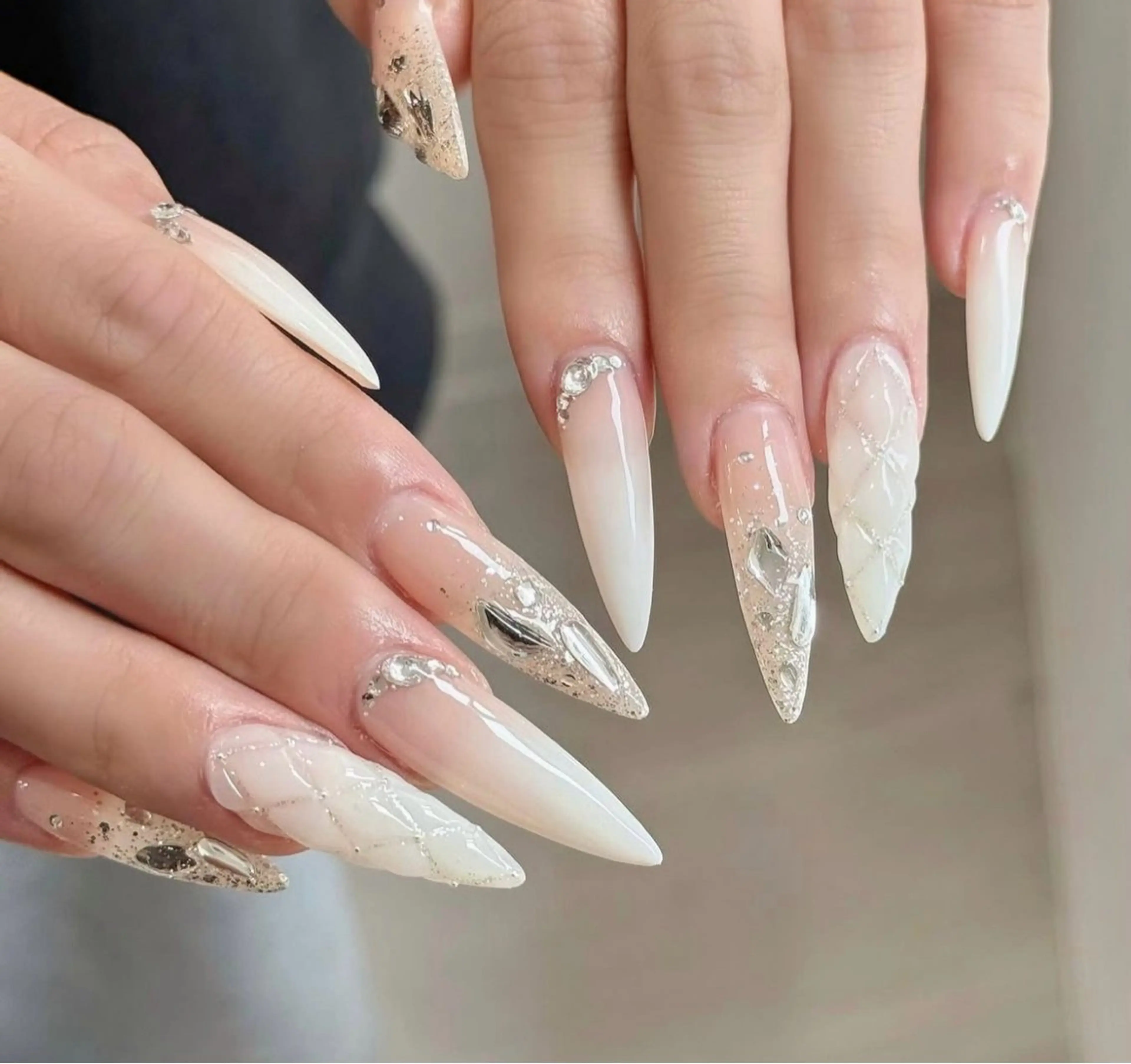 ネイル オーロラネイル ブルー チークネイル フットネイル フレンチネイル ハンドネイル REI レイのネイルデザイン