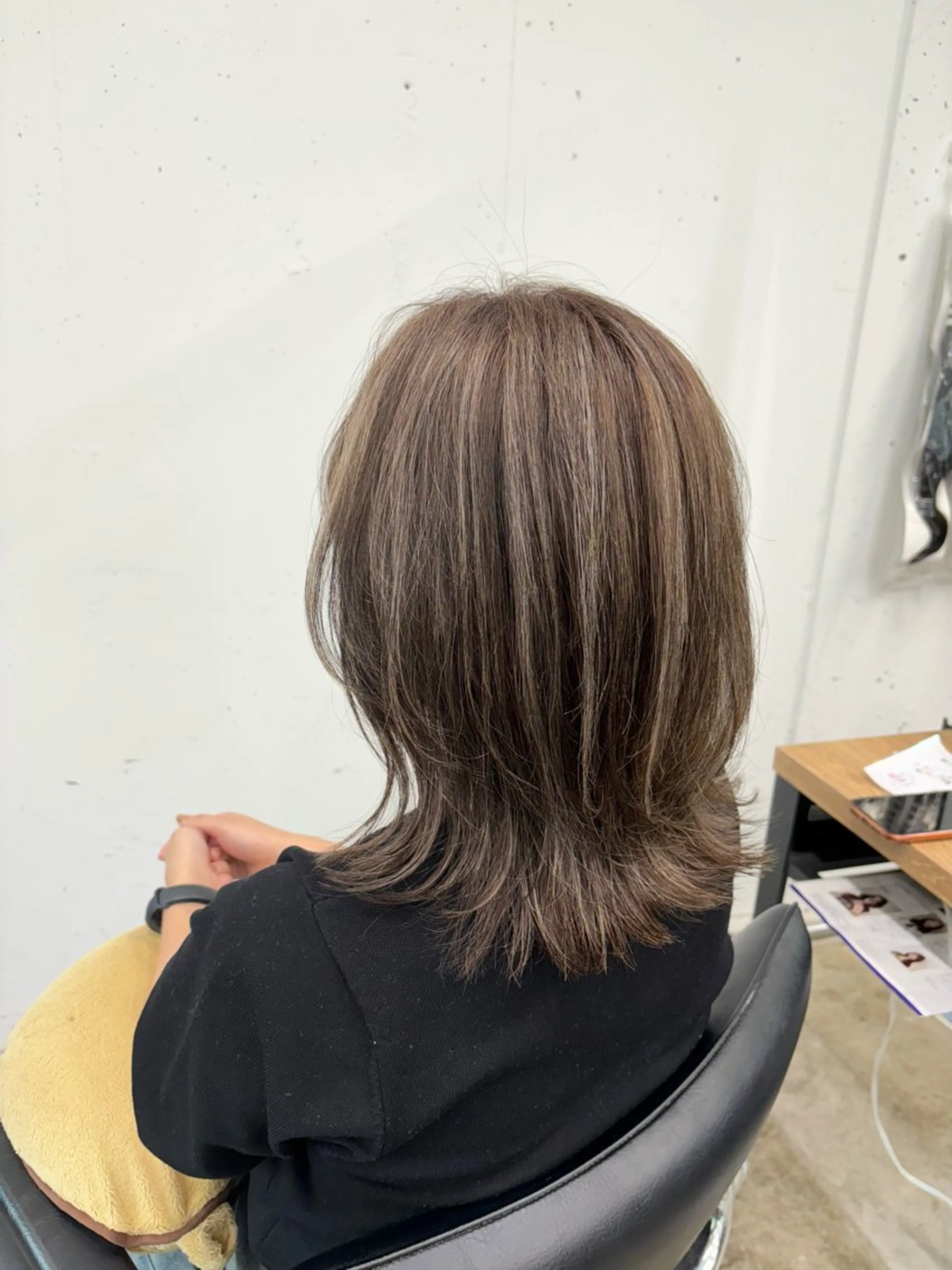 セミロング カラー グレージュ ハイライトカラー ボブ くびれヘア ハイライト EGAO /藤沢/海外ヘアのヘアスタイル