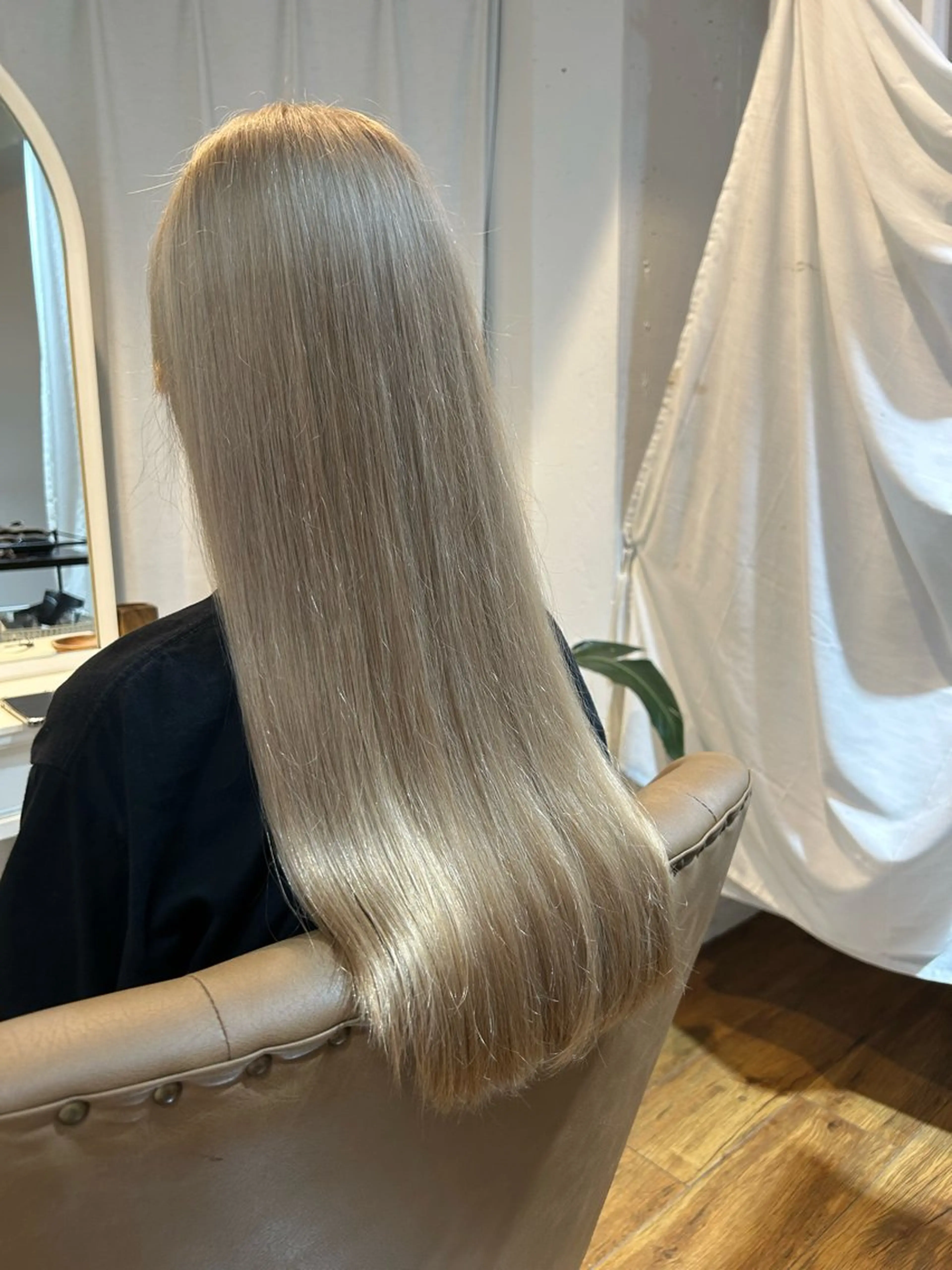 【透明女子人気💖】ダブルカラートリートメント🫧✨[ブリーチ1回＋カラー]の写真