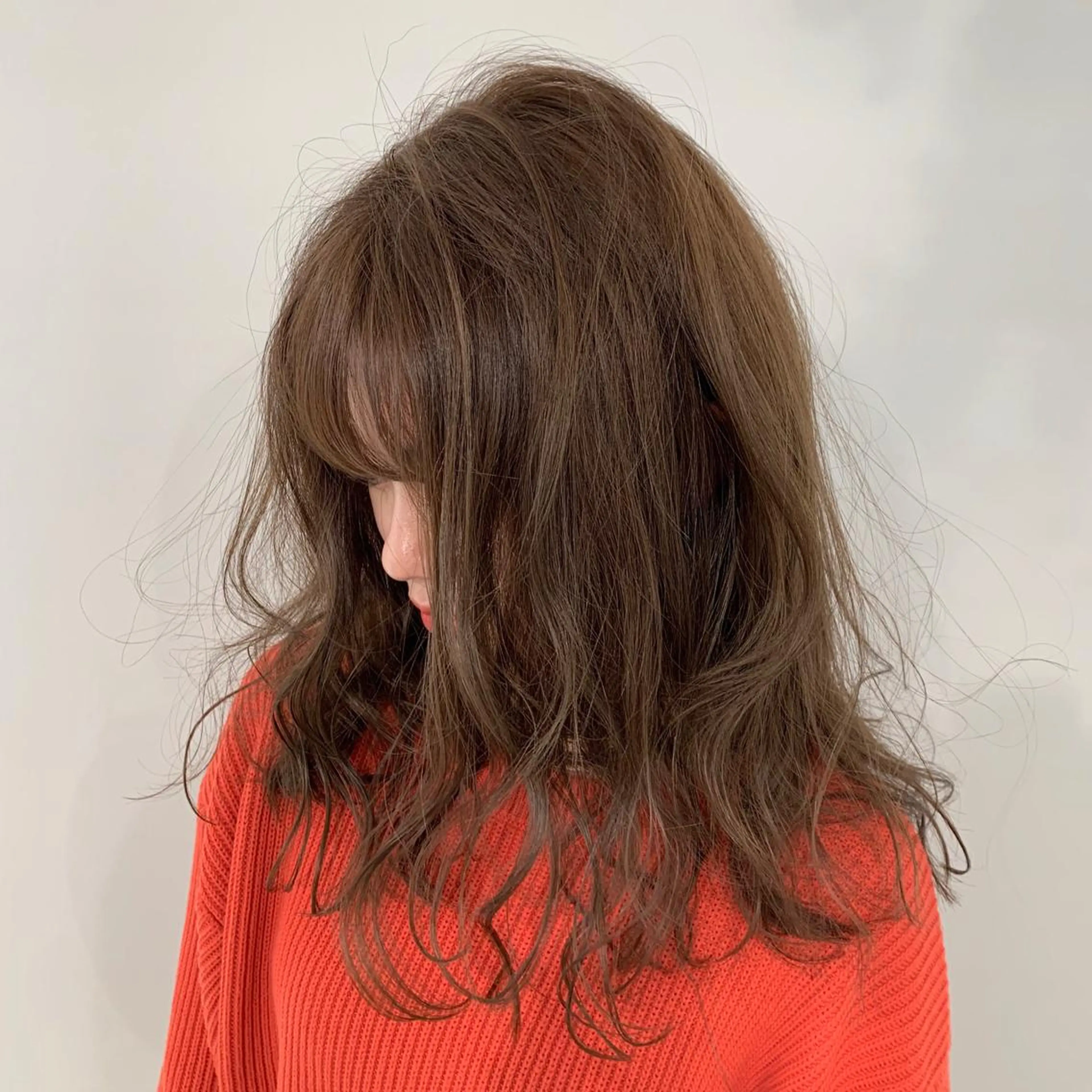 セミロング カラー パーマ ヘアアレンジ ベージュカラー 加藤 綾華のヘアスタイル