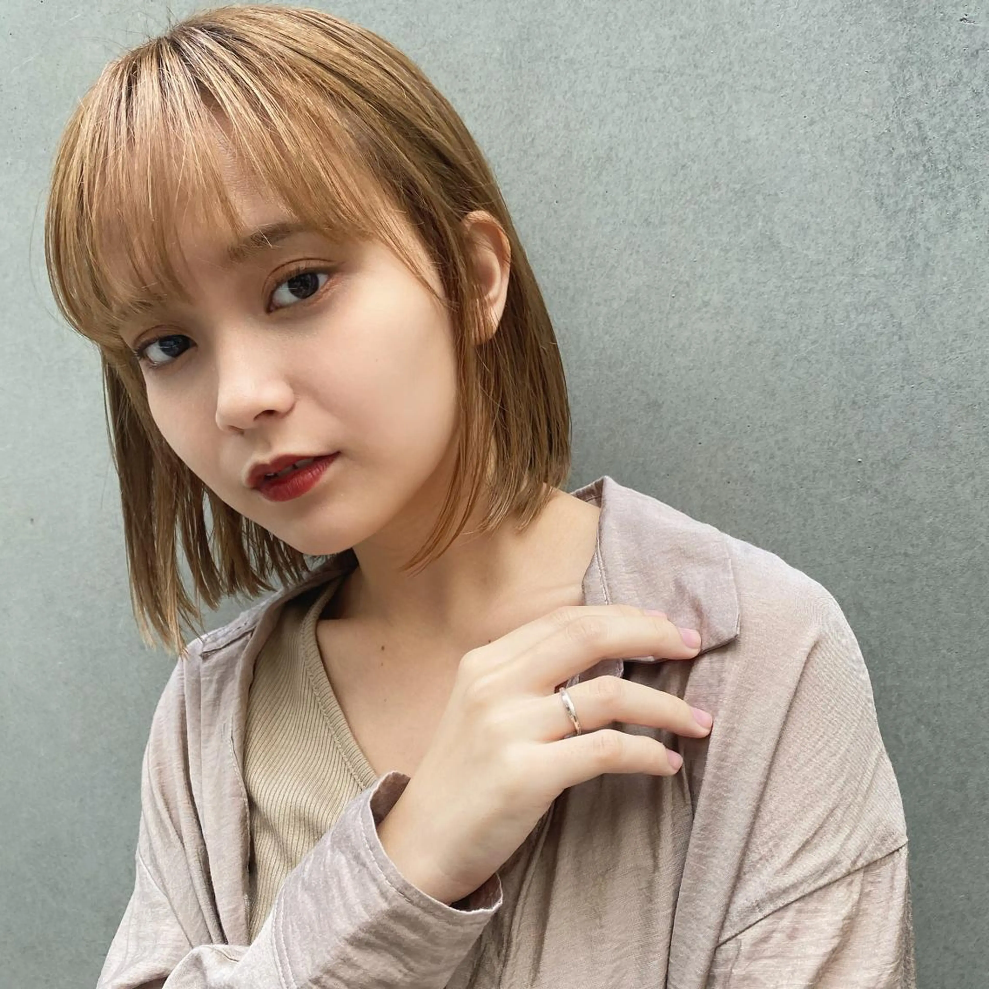 レイヤーカット/ ハイライト　千咲季のヘアスタイル