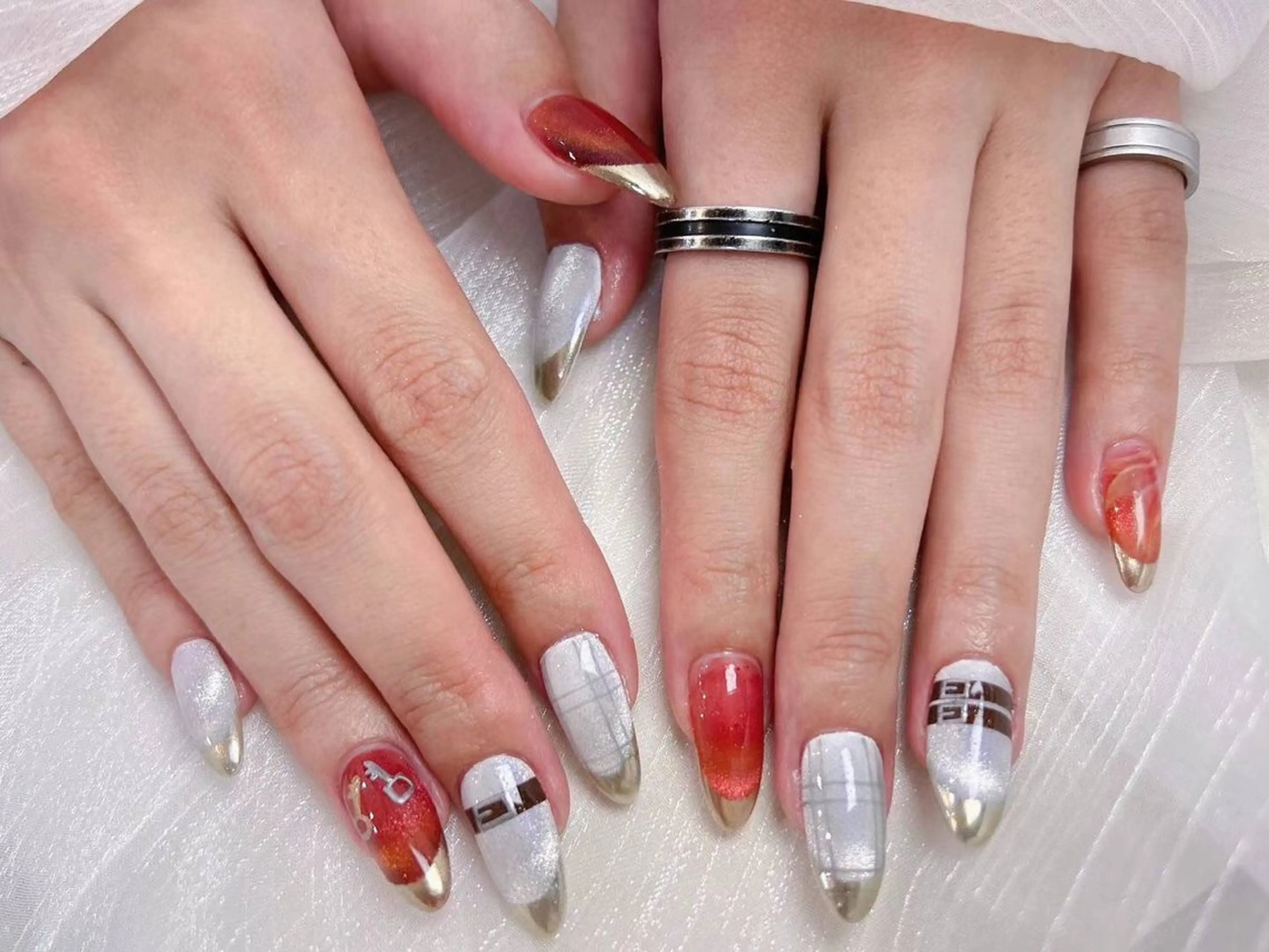 ネイル アートネイル フラワーネイル フットネイル ジェルネイル マグネットネイル Babarla　Nail　Salon所属・babarla Nailのネイルデザイン