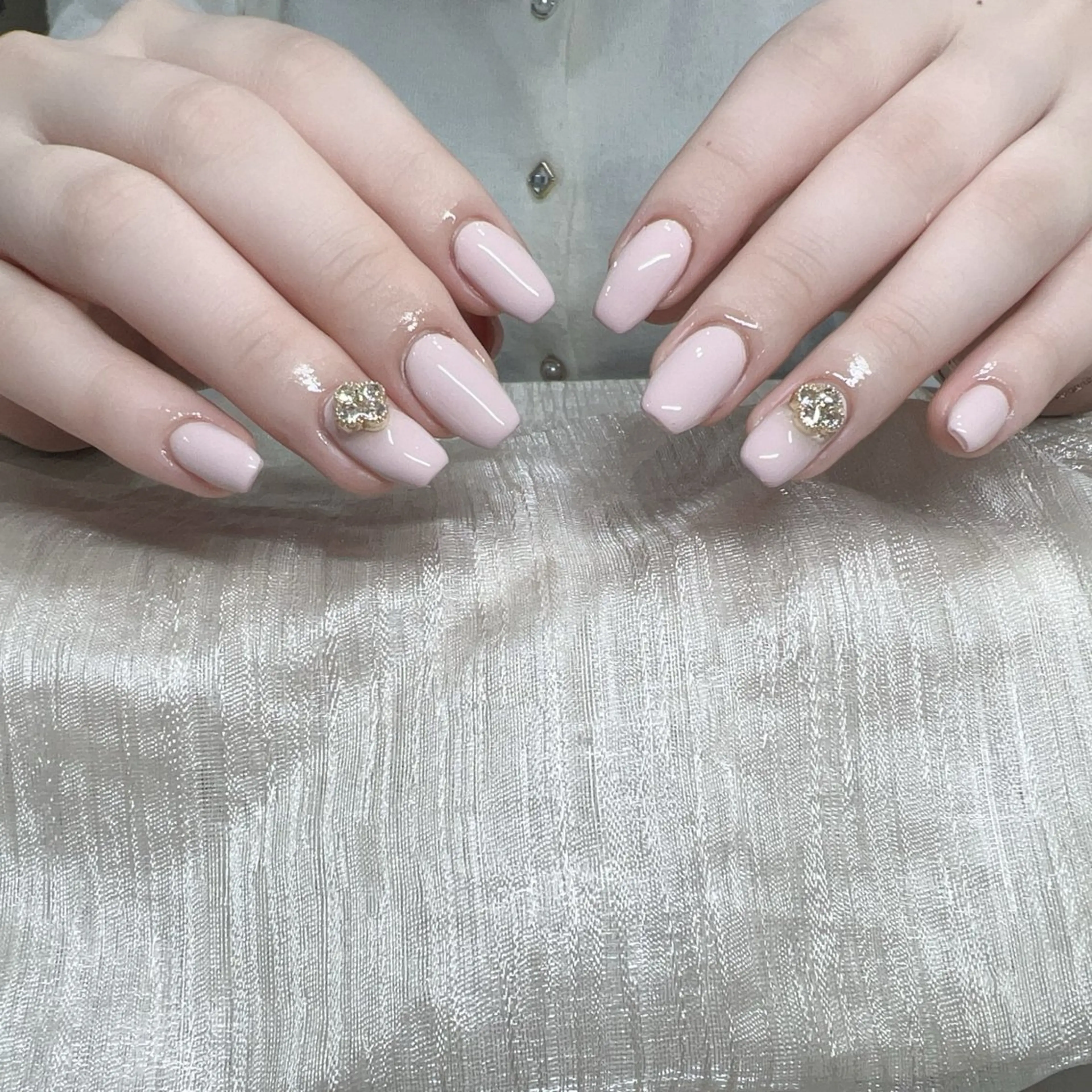 ネイル More Glam 池袋東口店のネイルデザイン